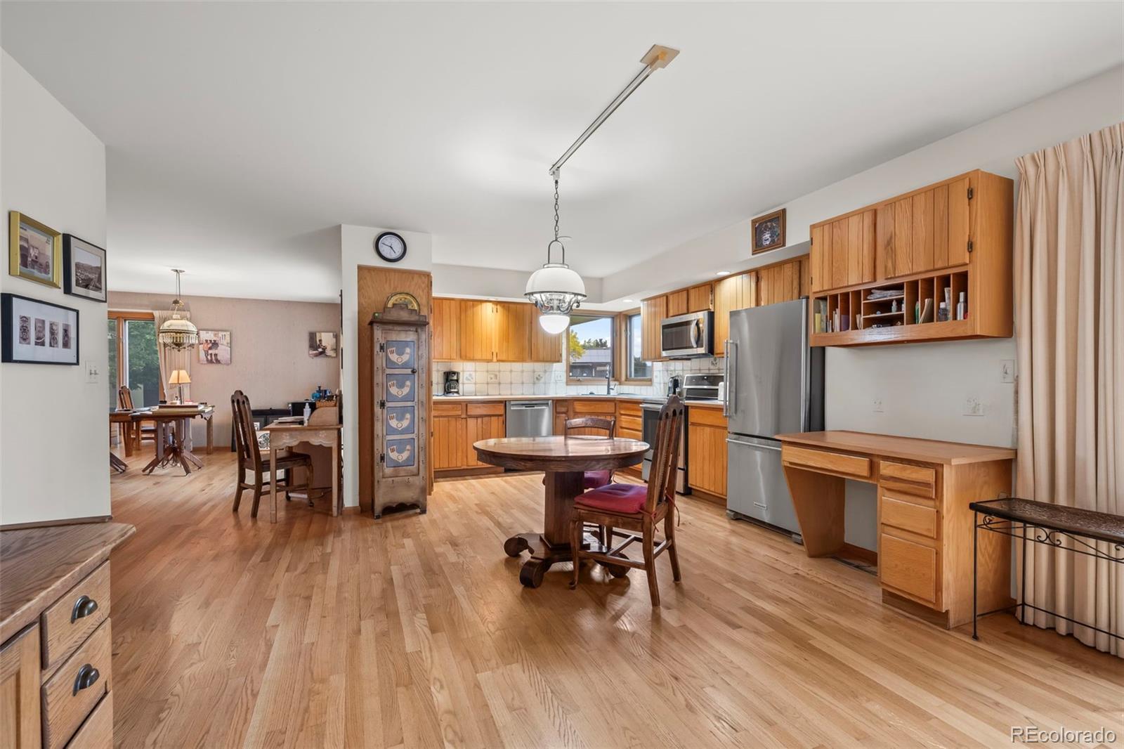 Boulder, Colorado, 80303, United States, 4 Bedrooms Bedrooms, ,3 BathroomsBathrooms,Residential,Active,1945495