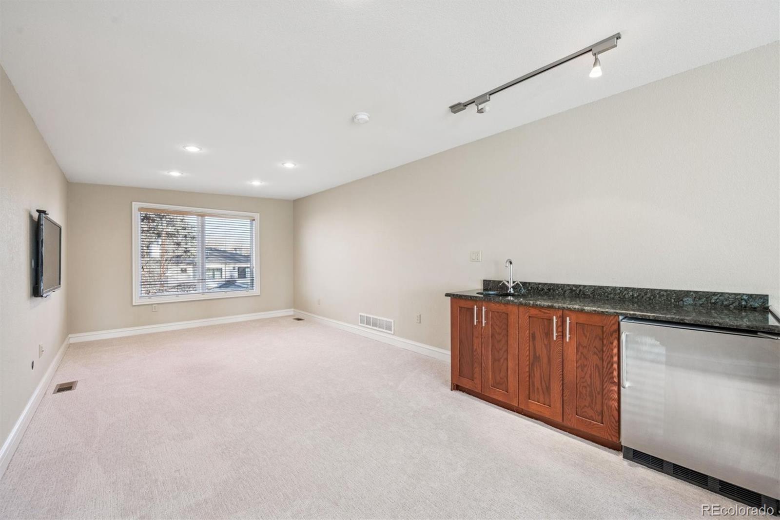 Denver, Colorado, 80209, United States, 3 Bedrooms Bedrooms, ,4 BathroomsBathrooms,Residential,Active,2006895