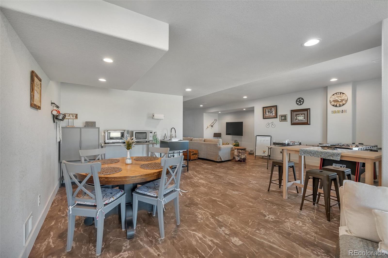 Elizabeth, Colorado, 80107, United States, 4 Bedrooms Bedrooms, ,4 BathroomsBathrooms,Residential,Active,1914931