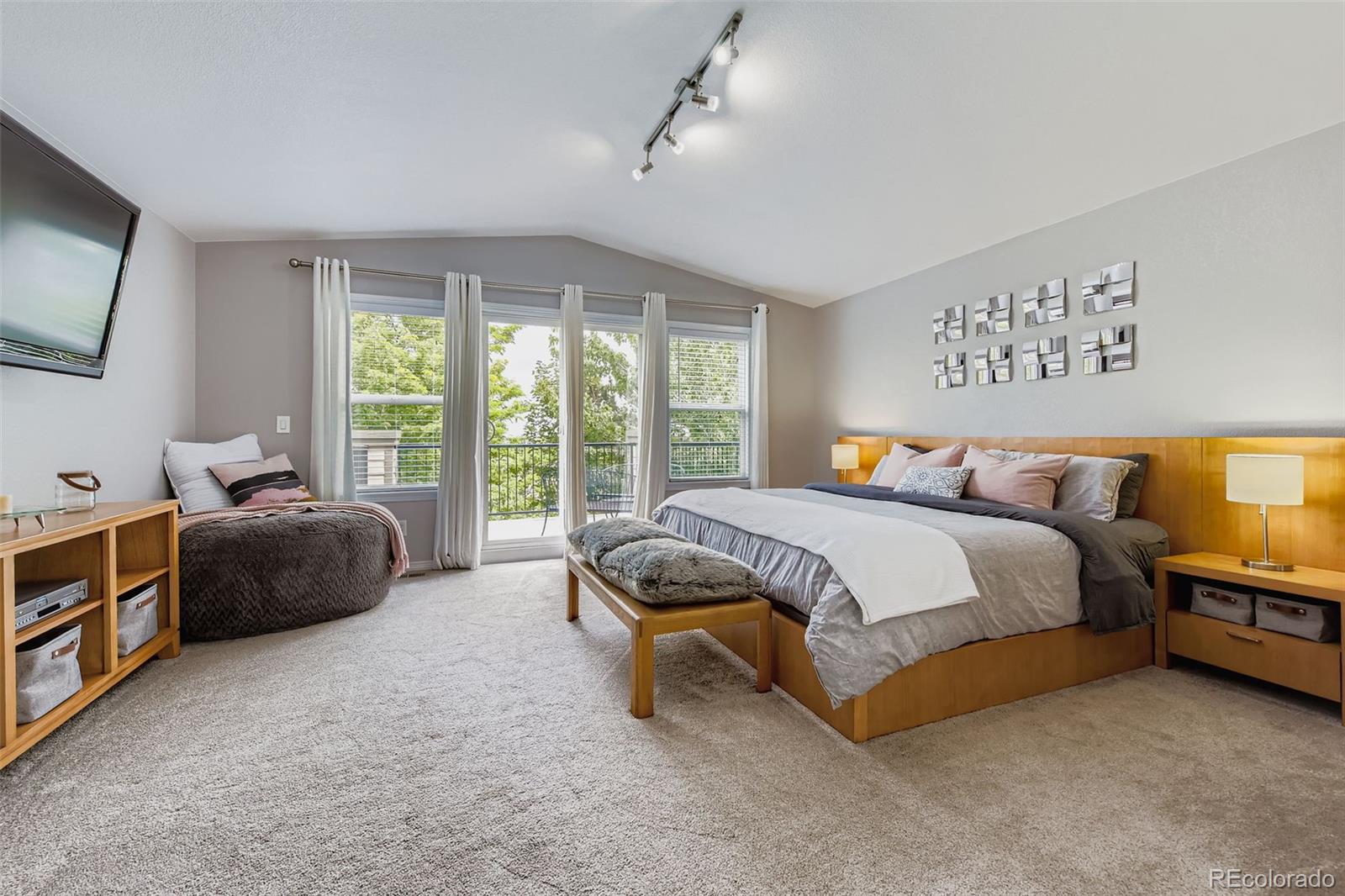 Highlands Ranch, Colorado, 80126, United States, 6 Bedrooms Bedrooms, ,6 BathroomsBathrooms,Residential,Active,1905068
