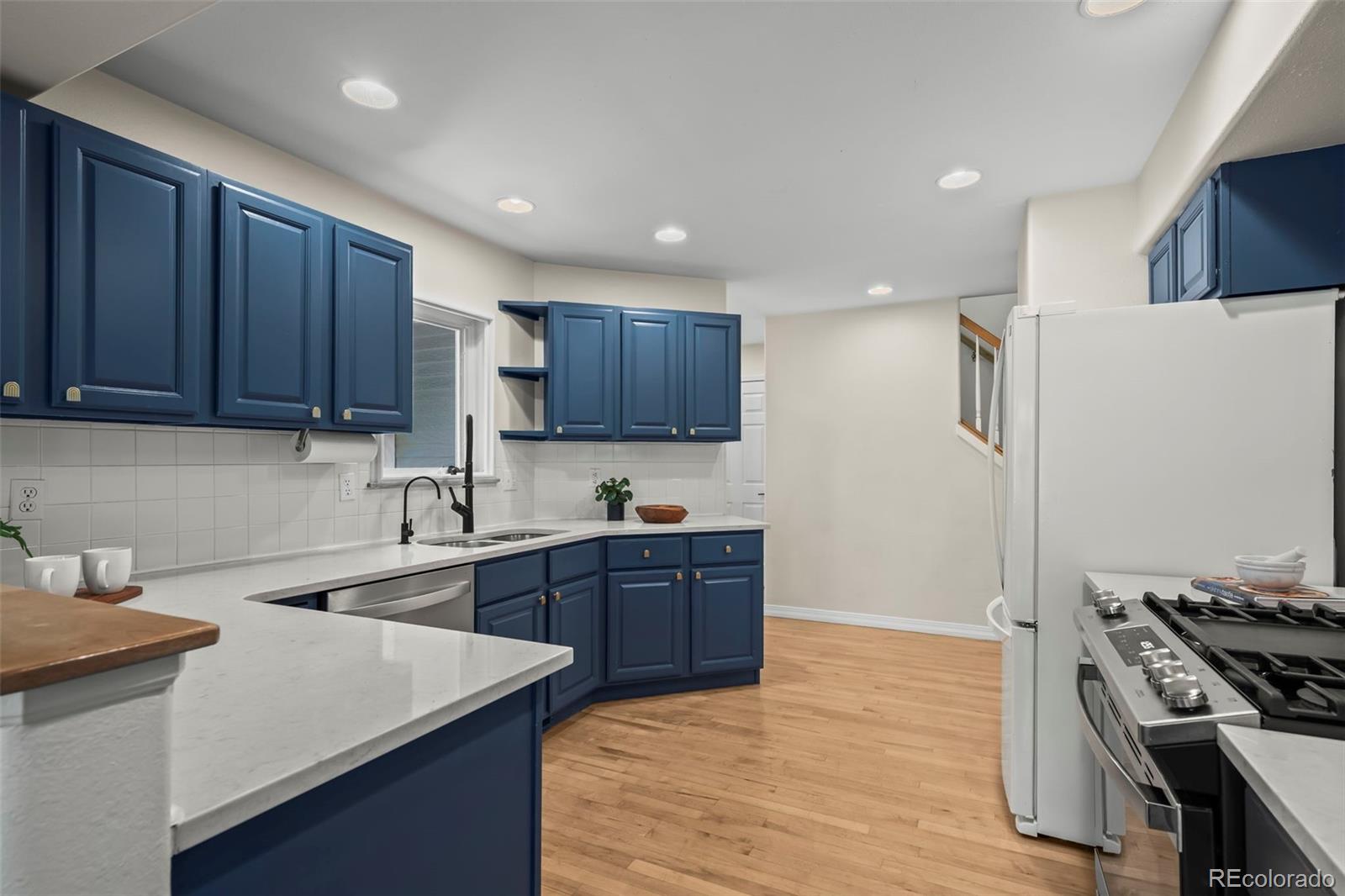 Boulder, Colorado, 80304, United States, 4 Bedrooms Bedrooms, ,4 BathroomsBathrooms,Residential,Active,1944088