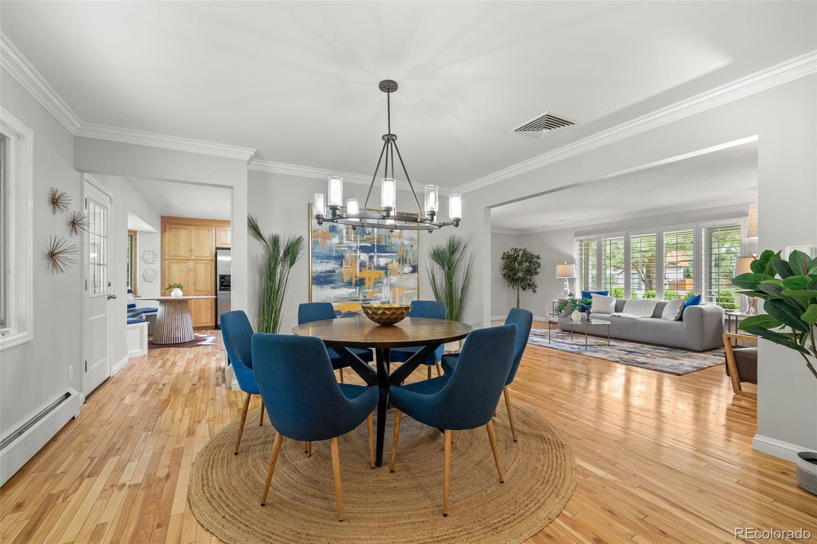 Englewood, Colorado, 80111, United States, 4 Bedrooms Bedrooms, ,3 BathroomsBathrooms,Residential,Active,1909660