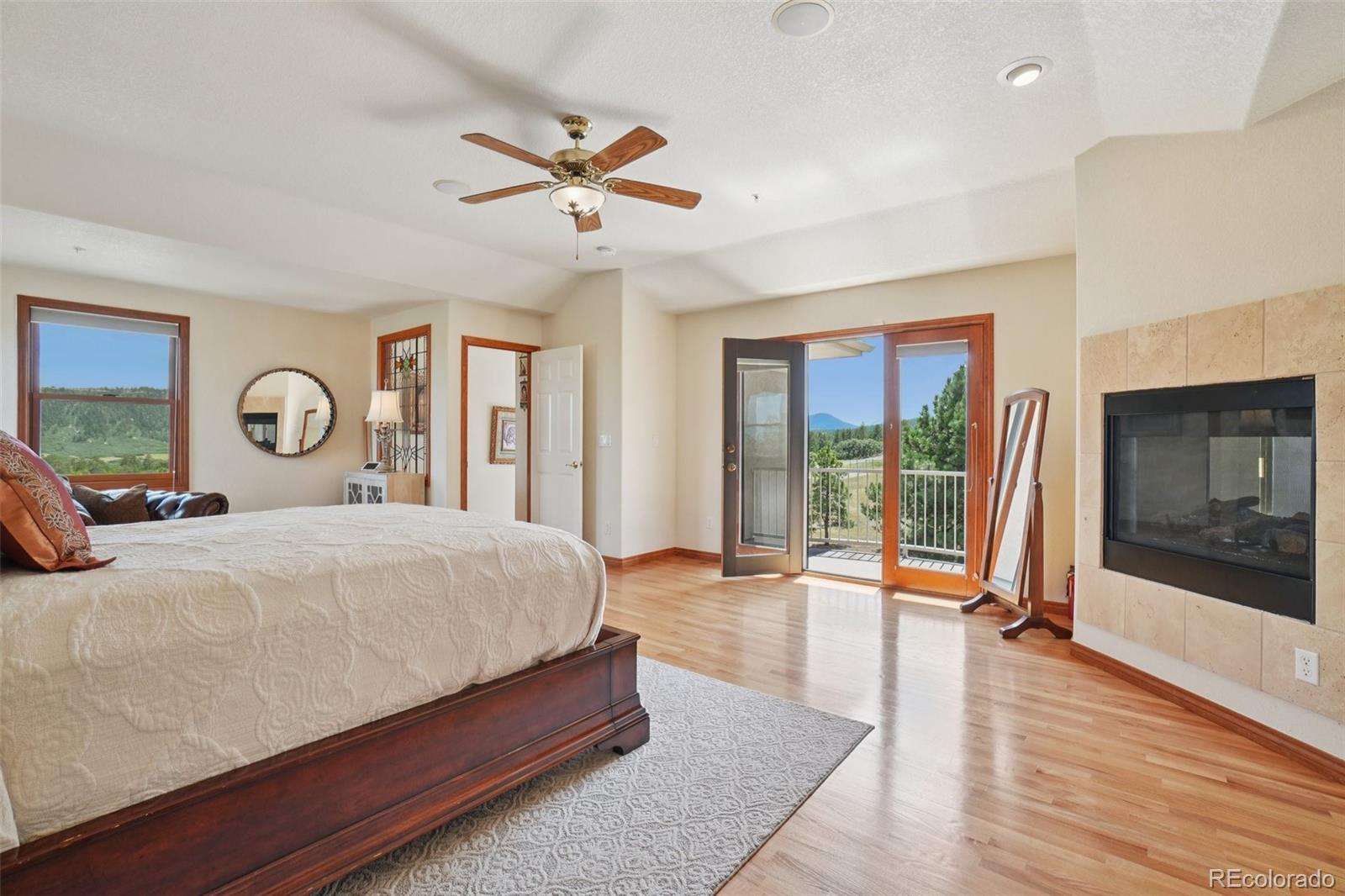 Larkspur, Colorado, 80118, United States, 5 Bedrooms Bedrooms, ,5 BathroomsBathrooms,Residential,Active,1914586