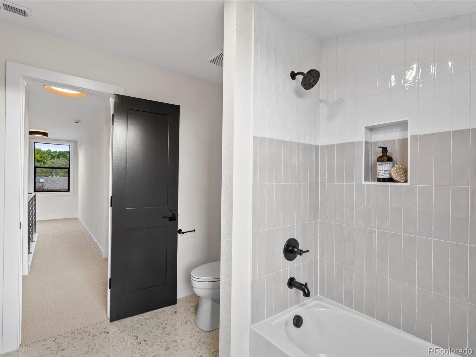 Greenwood Village, Colorado, 80111, United States, 5 Bedrooms Bedrooms, ,4 BathroomsBathrooms,Residential,Active,1952613