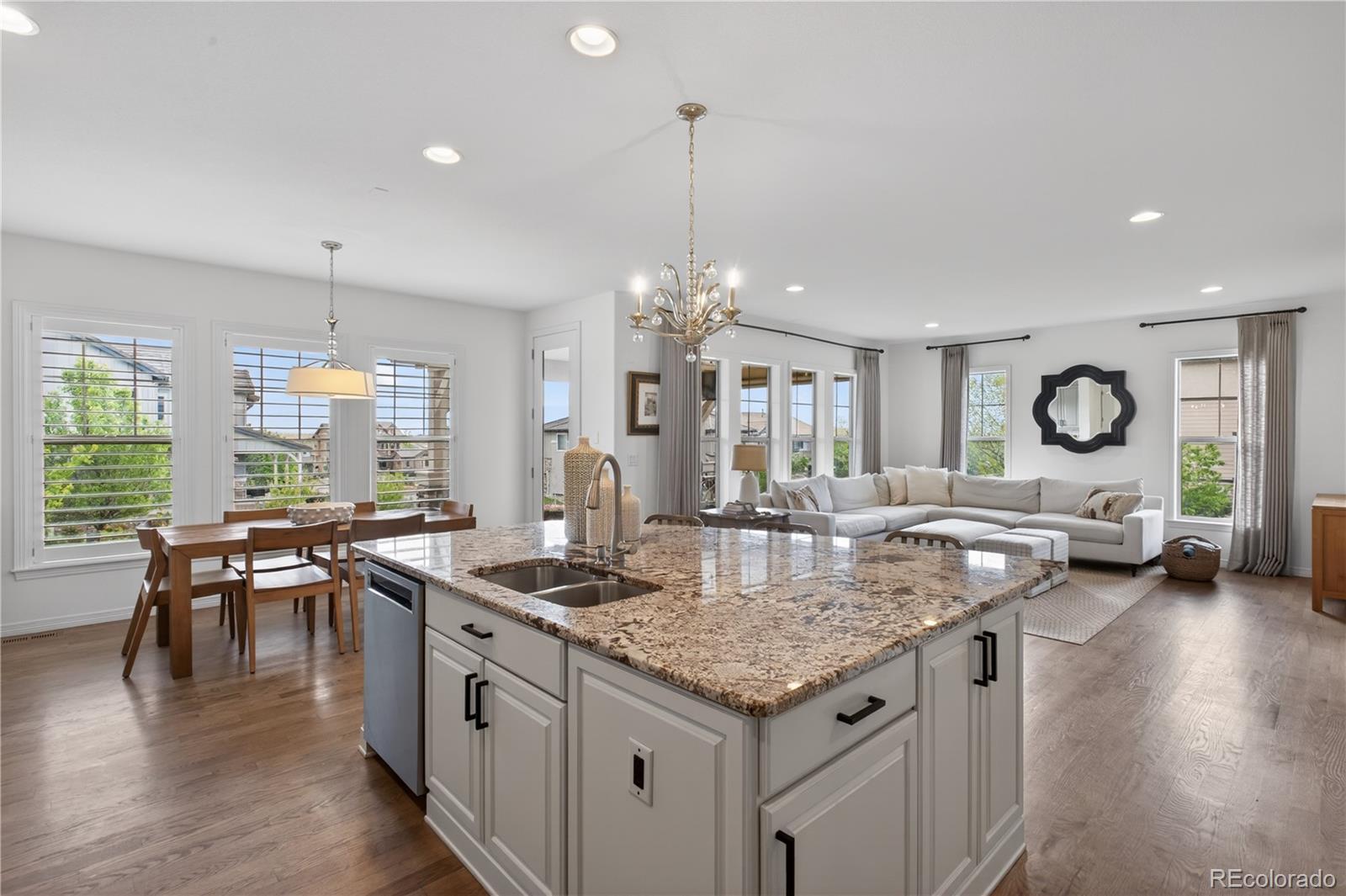 Highlands Ranch, Colorado, 80126, United States, 5 Bedrooms Bedrooms, ,5 BathroomsBathrooms,Residential,Active,2044598