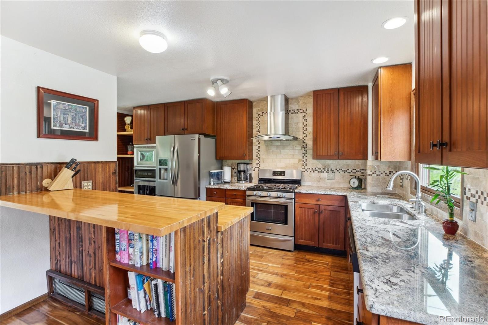 Golden, Colorado, 80401, United States, ,3 BathroomsBathrooms,Residential,Contingent,1843437