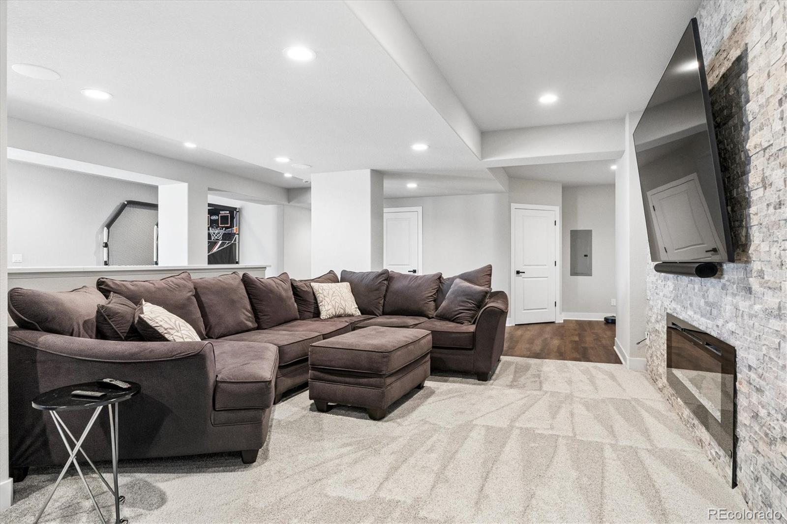 Parker, Colorado, 80138, United States, 5 Bedrooms Bedrooms, ,7 BathroomsBathrooms,Residential,Contingent,2045618