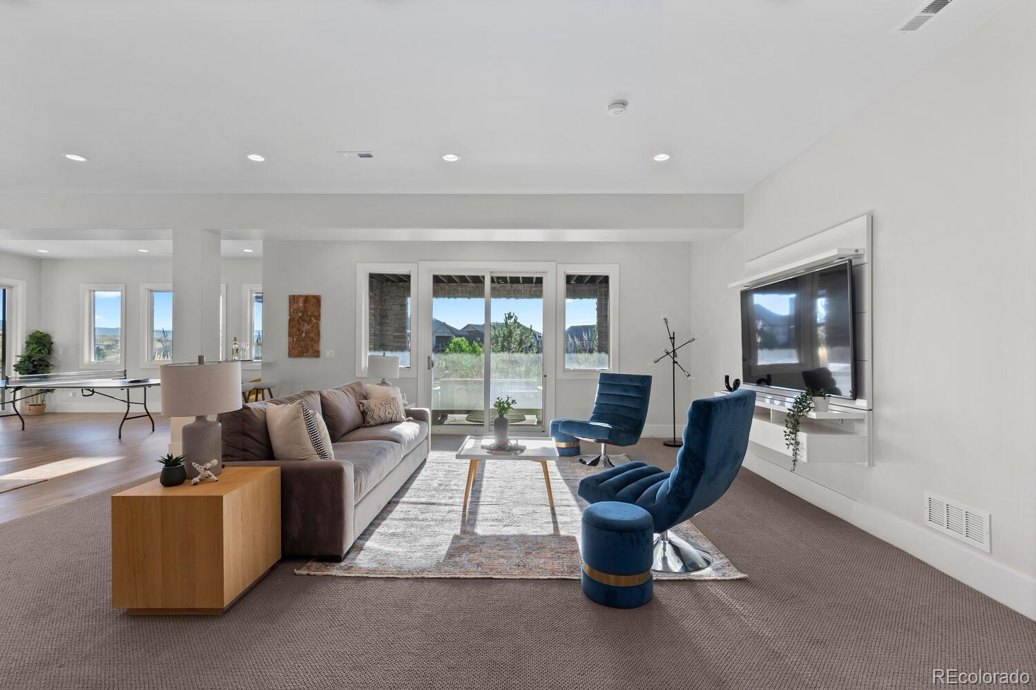 Highlands Ranch, Colorado, 80126, United States, 6 Bedrooms Bedrooms, ,7 BathroomsBathrooms,Residential,Active,1953374