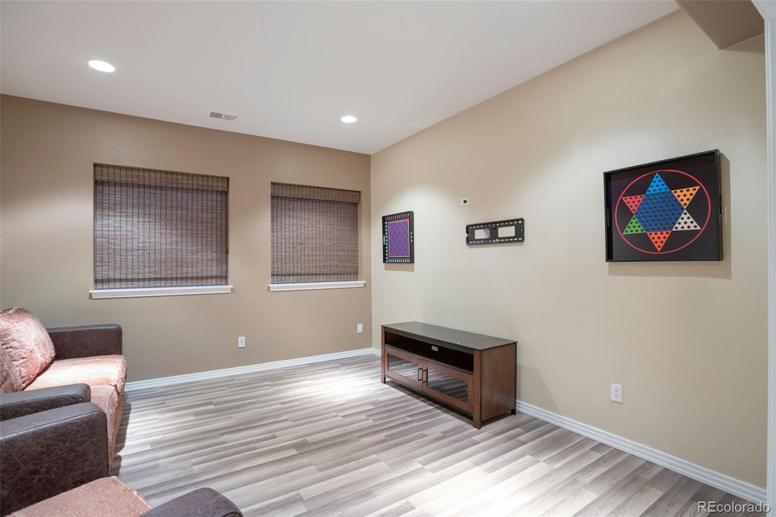 Aurora, Colorado, 80016, United States, 5 Bedrooms Bedrooms, ,7 BathroomsBathrooms,Residential,Active,1929689