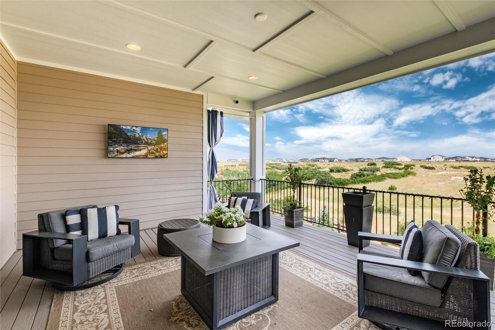 Castle Rock, Colorado, 80108, United States, 5 Bedrooms Bedrooms, ,4 BathroomsBathrooms,Residential,Active,1904162