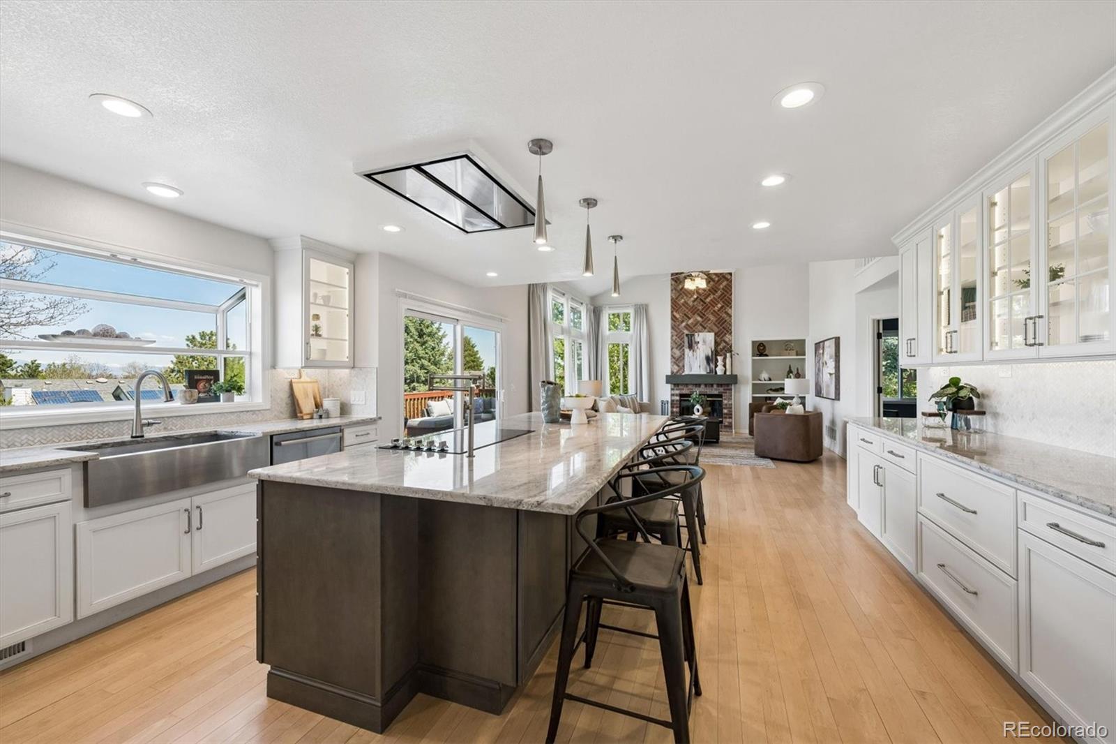 Highlands Ranch, Colorado, 80126, United States, 4 Bedrooms Bedrooms, ,3 BathroomsBathrooms,Residential,Active,2045752