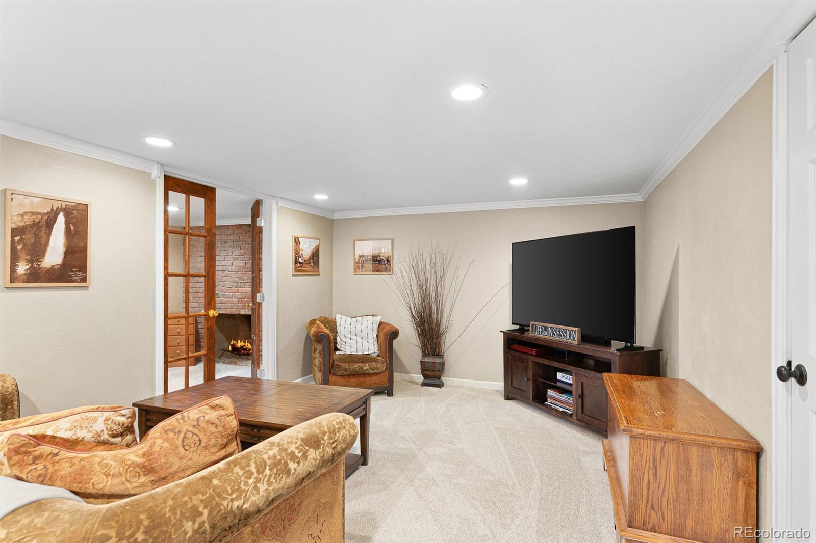 Littleton, Colorado, 80123, United States, 4 Bedrooms Bedrooms, ,3 BathroomsBathrooms,Residential,Active,2045011