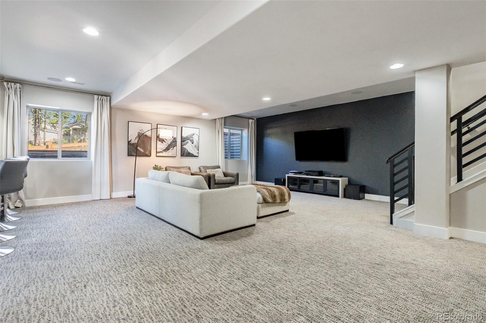 Monument, Colorado, 80132, United States, 5 Bedrooms Bedrooms, ,4 BathroomsBathrooms,Residential,Contingent,1992315