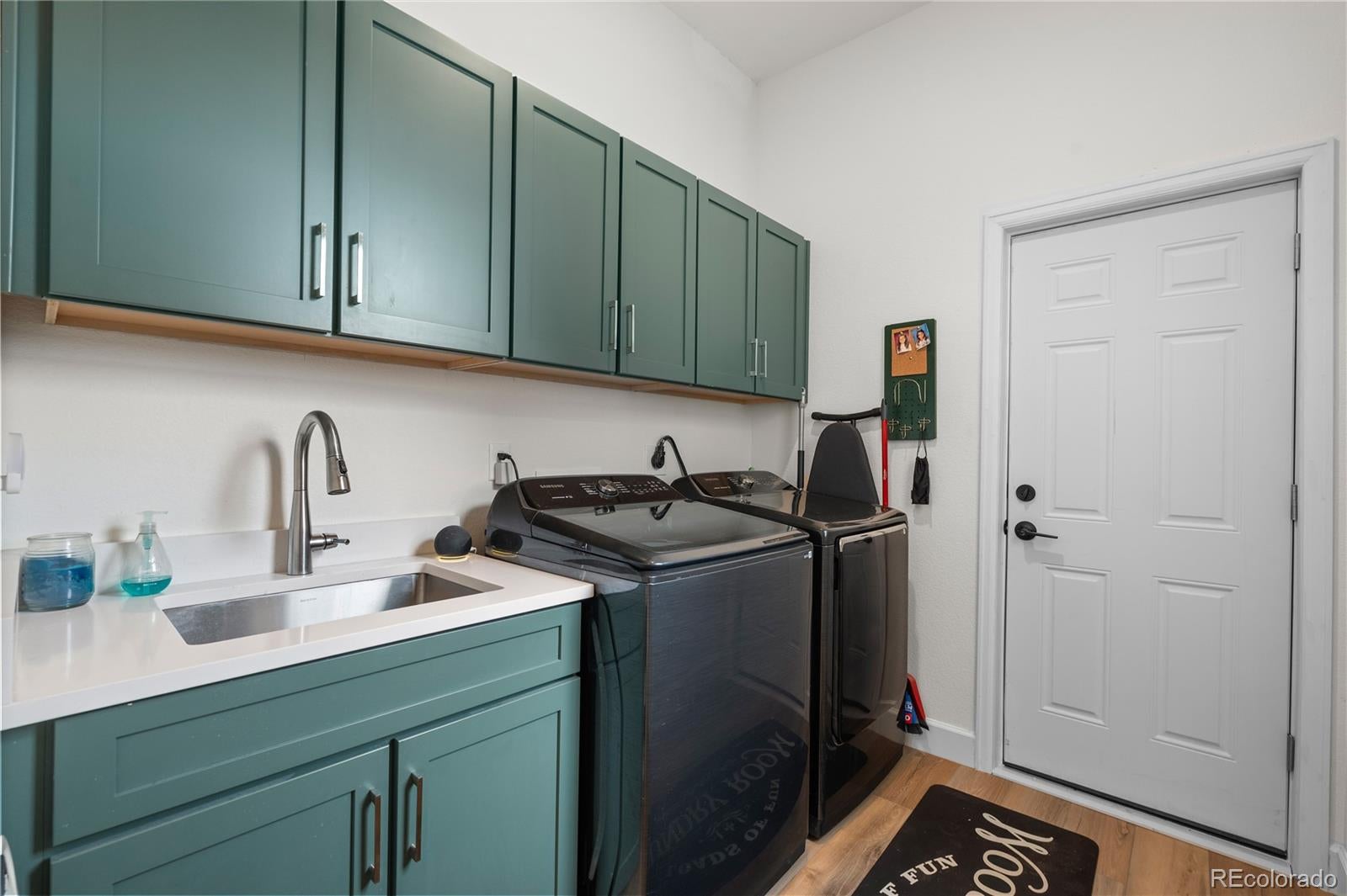 Castle Rock, Colorado, 80108, United States, 5 Bedrooms Bedrooms, ,4 BathroomsBathrooms,Residential,Active,1905368