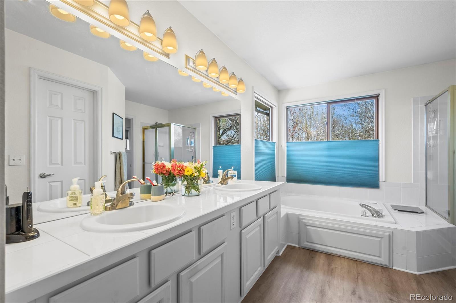 Boulder, Colorado, 80301, United States, 6 Bedrooms Bedrooms, ,4 BathroomsBathrooms,Residential,Active,1944048