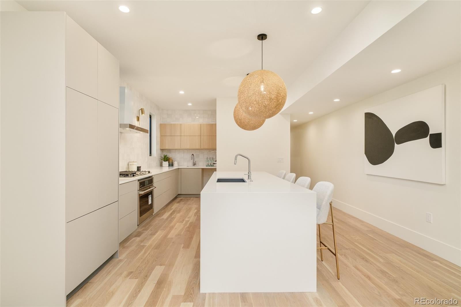 Denver, Colorado, 80206, United States, 3 Bedrooms Bedrooms, ,4 BathroomsBathrooms,Residential,Active,2007287