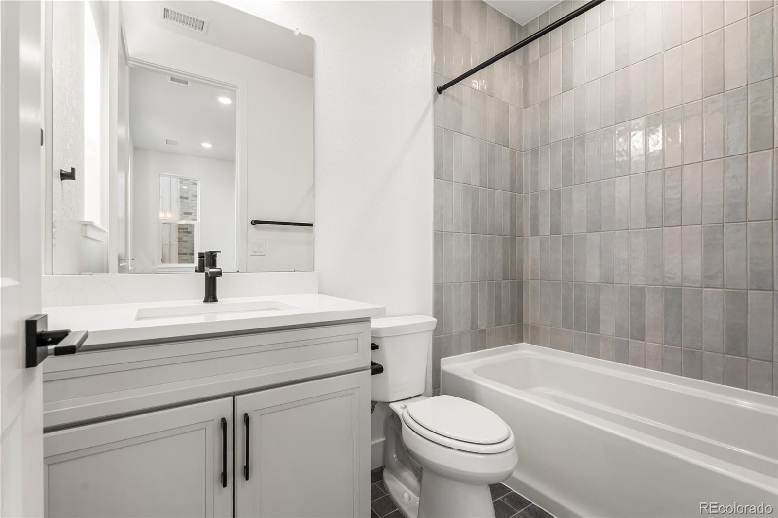 Castle Pines, Colorado, 80108, United States, 6 Bedrooms Bedrooms, ,6 BathroomsBathrooms,Residential,Active,1992297