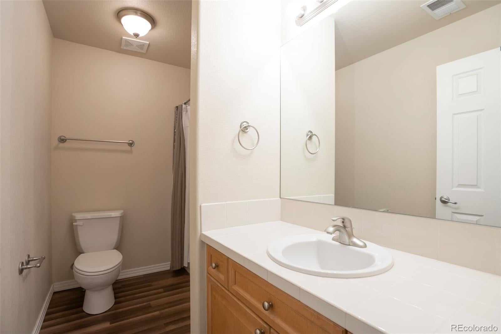 Aurora, Colorado, 80016, United States, 5 Bedrooms Bedrooms, ,7 BathroomsBathrooms,Residential,Active,1929689