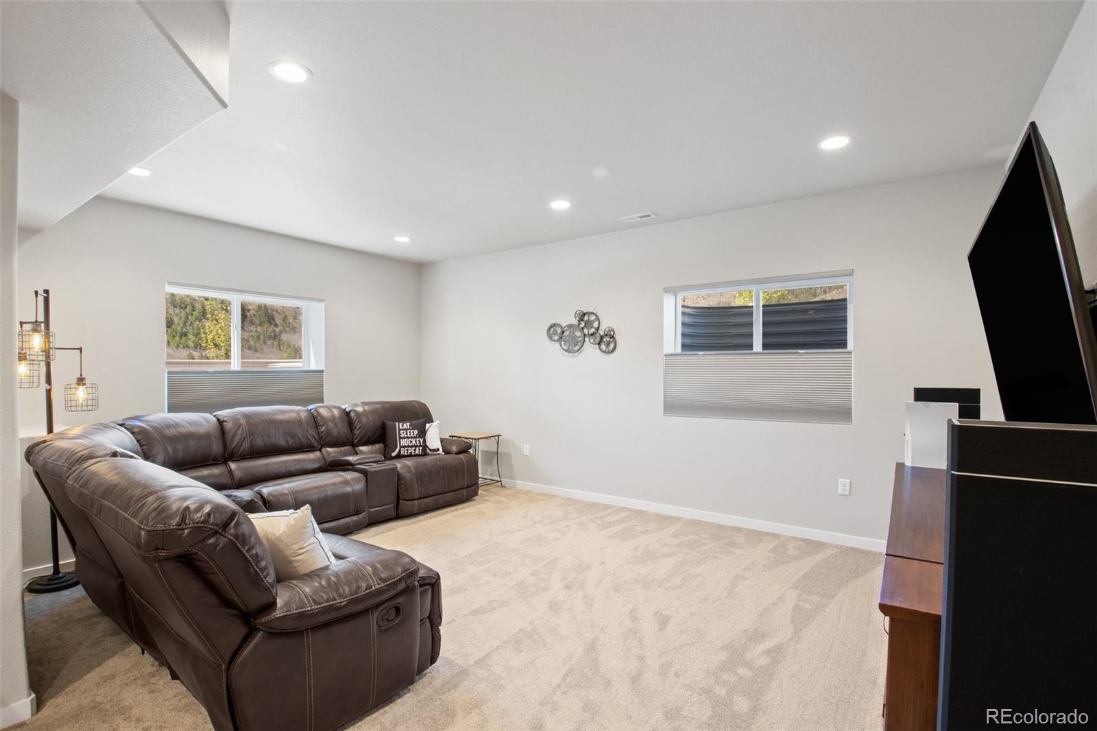 Monument, Colorado, 80132, United States, 4 Bedrooms Bedrooms, ,4 BathroomsBathrooms,Residential,Active,2007621