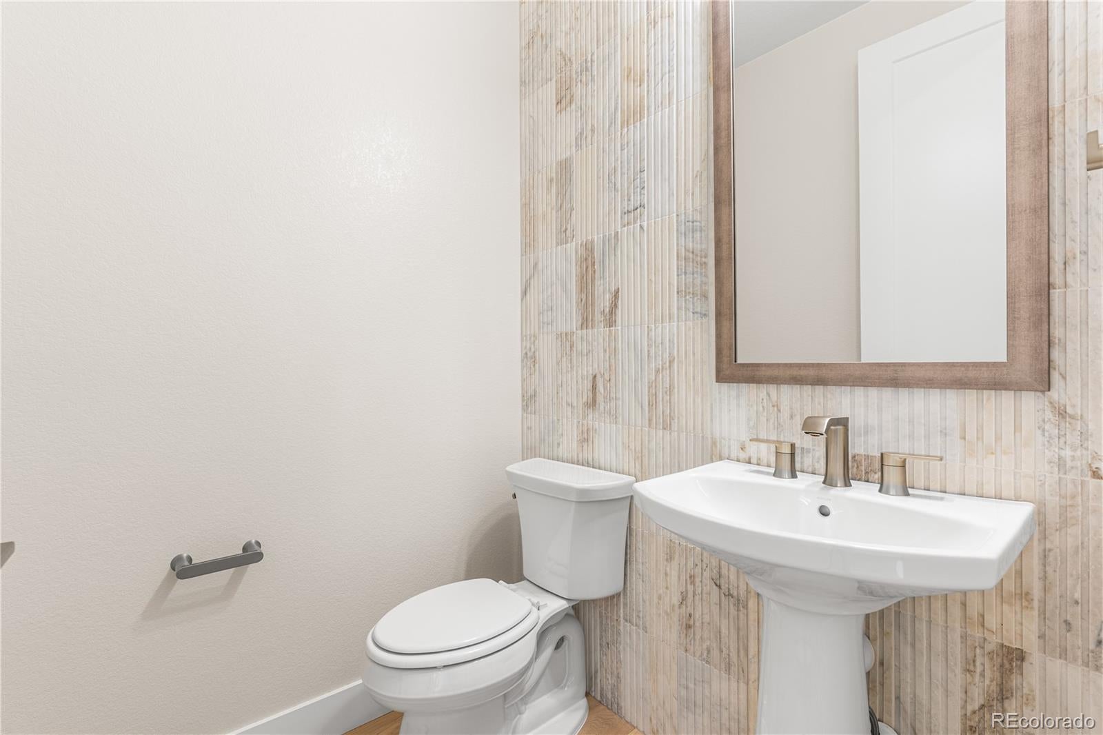 Castle Pines, Colorado, 80108, United States, 7 Bedrooms Bedrooms, ,8 BathroomsBathrooms,Residential,Active,1992239