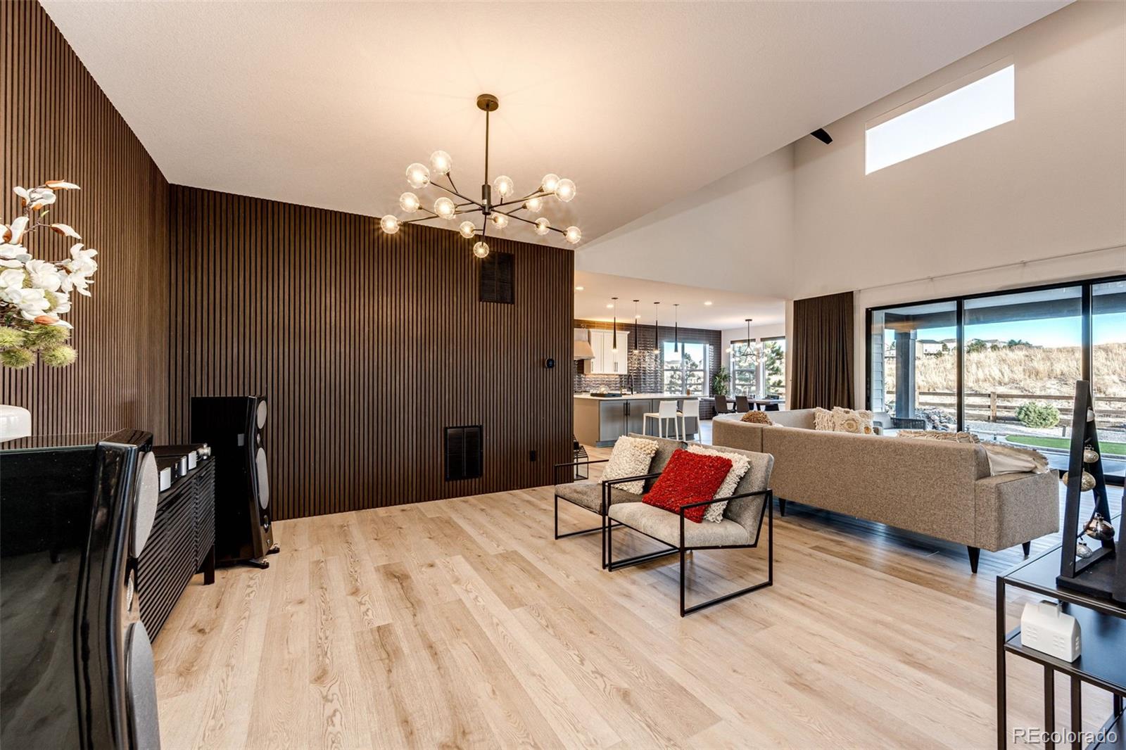 Castle Rock, Colorado, 80104, United States, 4 Bedrooms Bedrooms, ,4 BathroomsBathrooms,Residential,Active,2001365