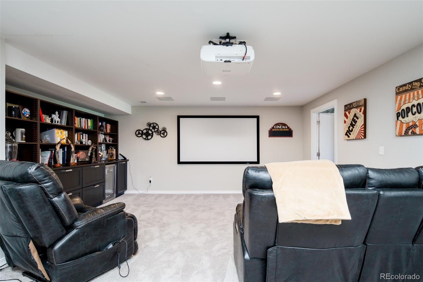 Castle Pines, Colorado, 80108, United States, 5 Bedrooms Bedrooms, ,5 BathroomsBathrooms,Residential,Active,2009383