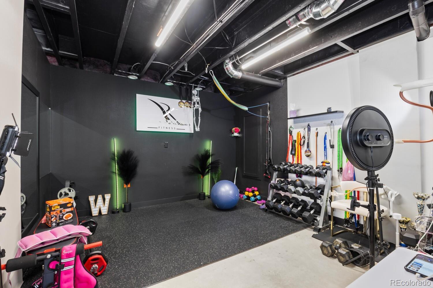 Castle Pines, Colorado, 80108, United States, 5 Bedrooms Bedrooms, ,6 BathroomsBathrooms,Residential,Active,1965853