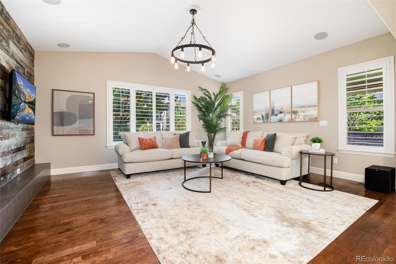 Highlands Ranch, Colorado, 80126, United States, 4 Bedrooms Bedrooms, ,4 BathroomsBathrooms,Residential,Active,1951823