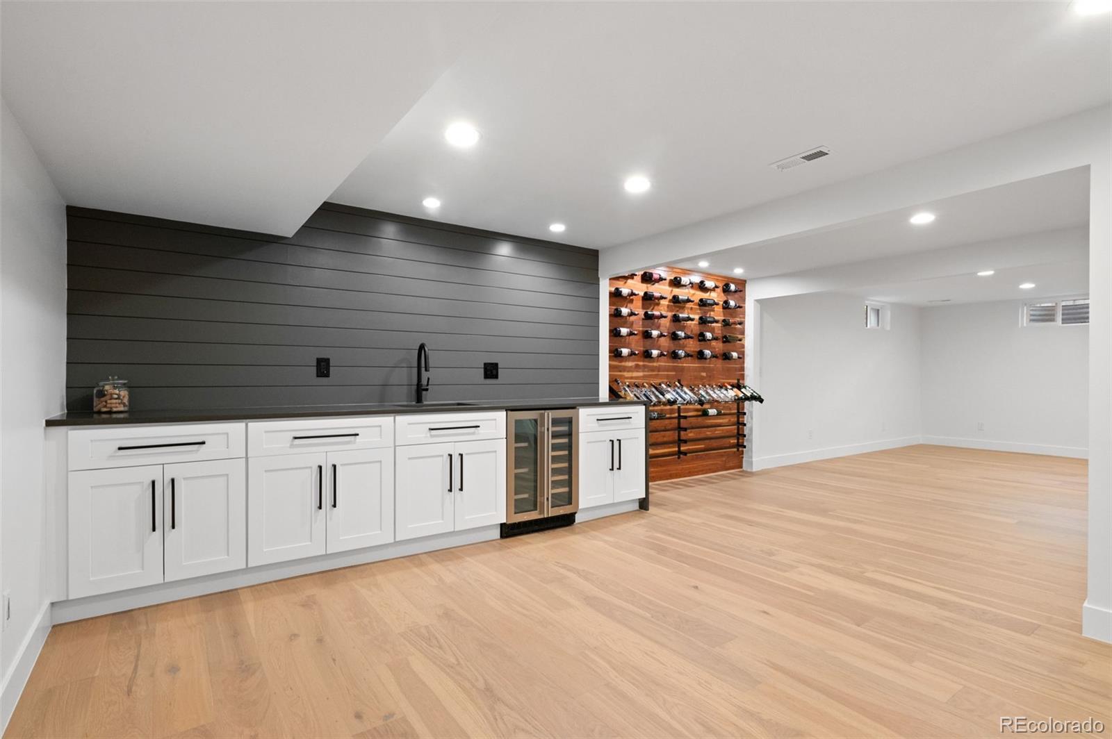 Denver, Colorado, 80210, United States, 5 Bedrooms Bedrooms, ,5 BathroomsBathrooms,Residential,Active,1945244