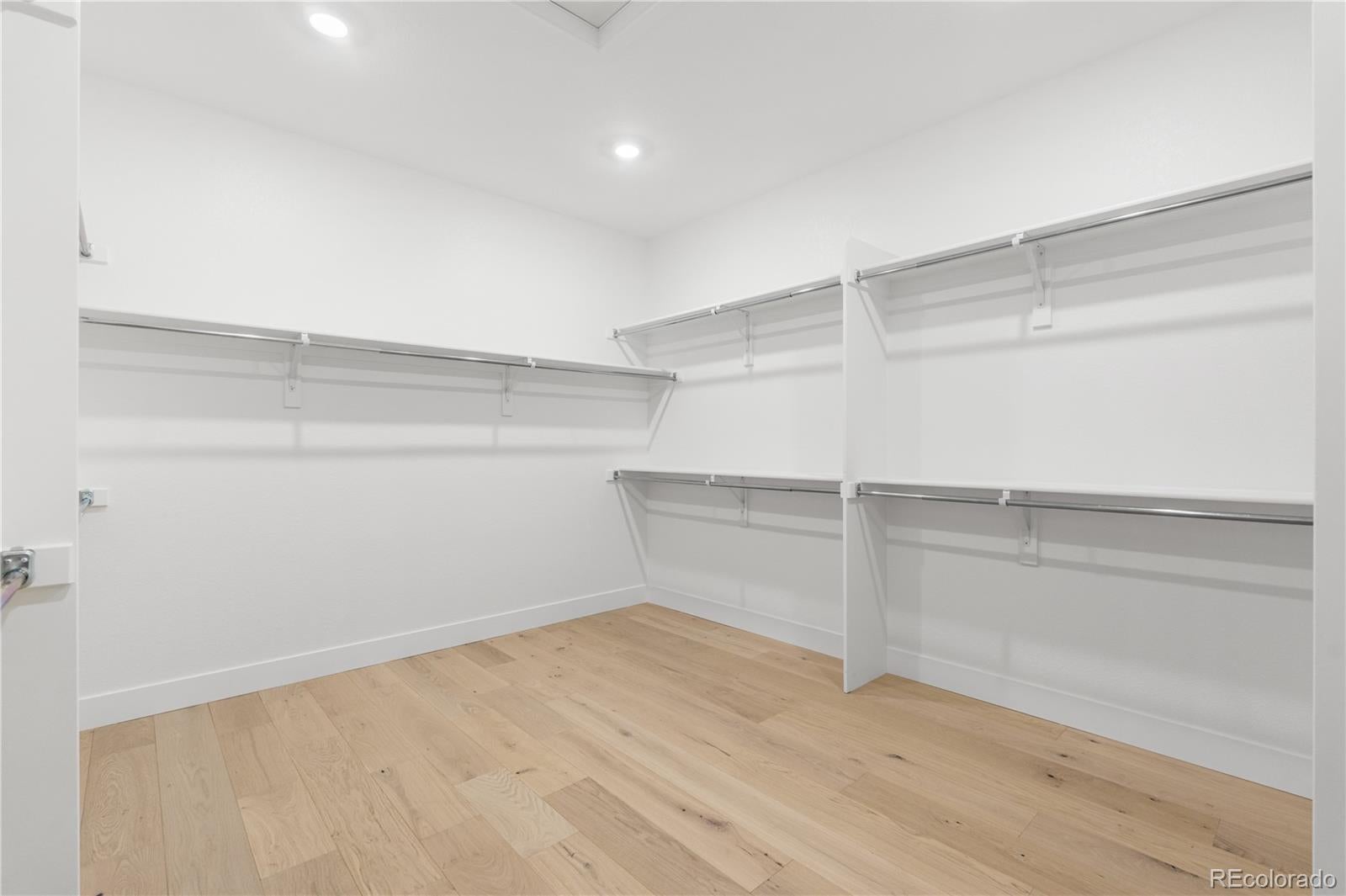 Castle Pines, Colorado, 80108, United States, 6 Bedrooms Bedrooms, ,6 BathroomsBathrooms,Residential,Active,1992297