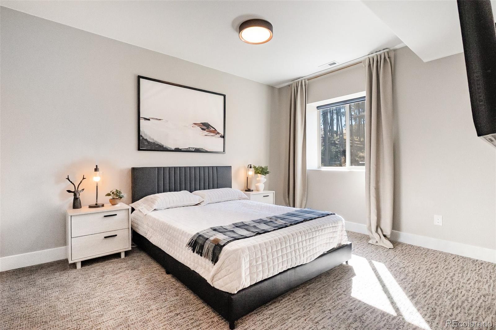 Monument, Colorado, 80132, United States, 5 Bedrooms Bedrooms, ,4 BathroomsBathrooms,Residential,Contingent,1992315