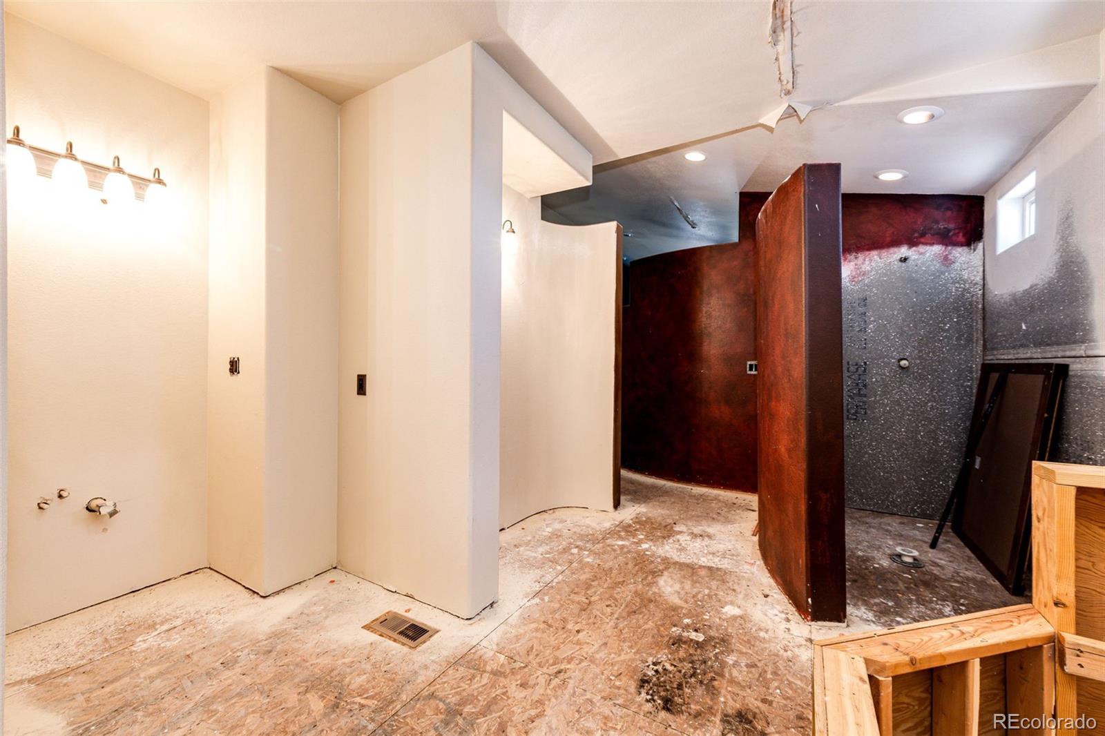 Elbert, Colorado, 80106, United States, 6 Bedrooms Bedrooms, ,7 BathroomsBathrooms,Residential,Active,1871600