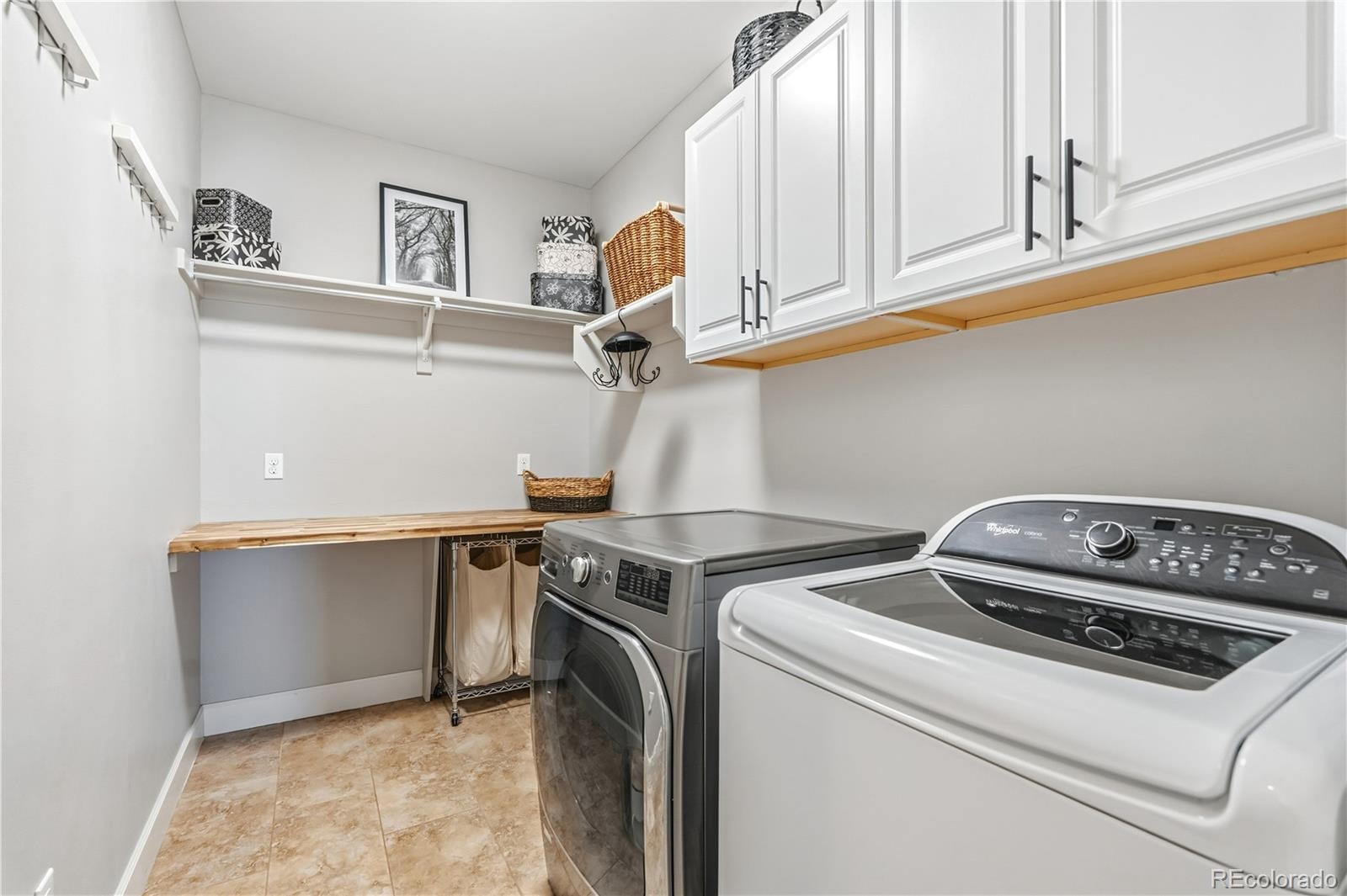 Castle Rock, Colorado, 80104, United States, 5 Bedrooms Bedrooms, ,5 BathroomsBathrooms,Residential,Active,2010186