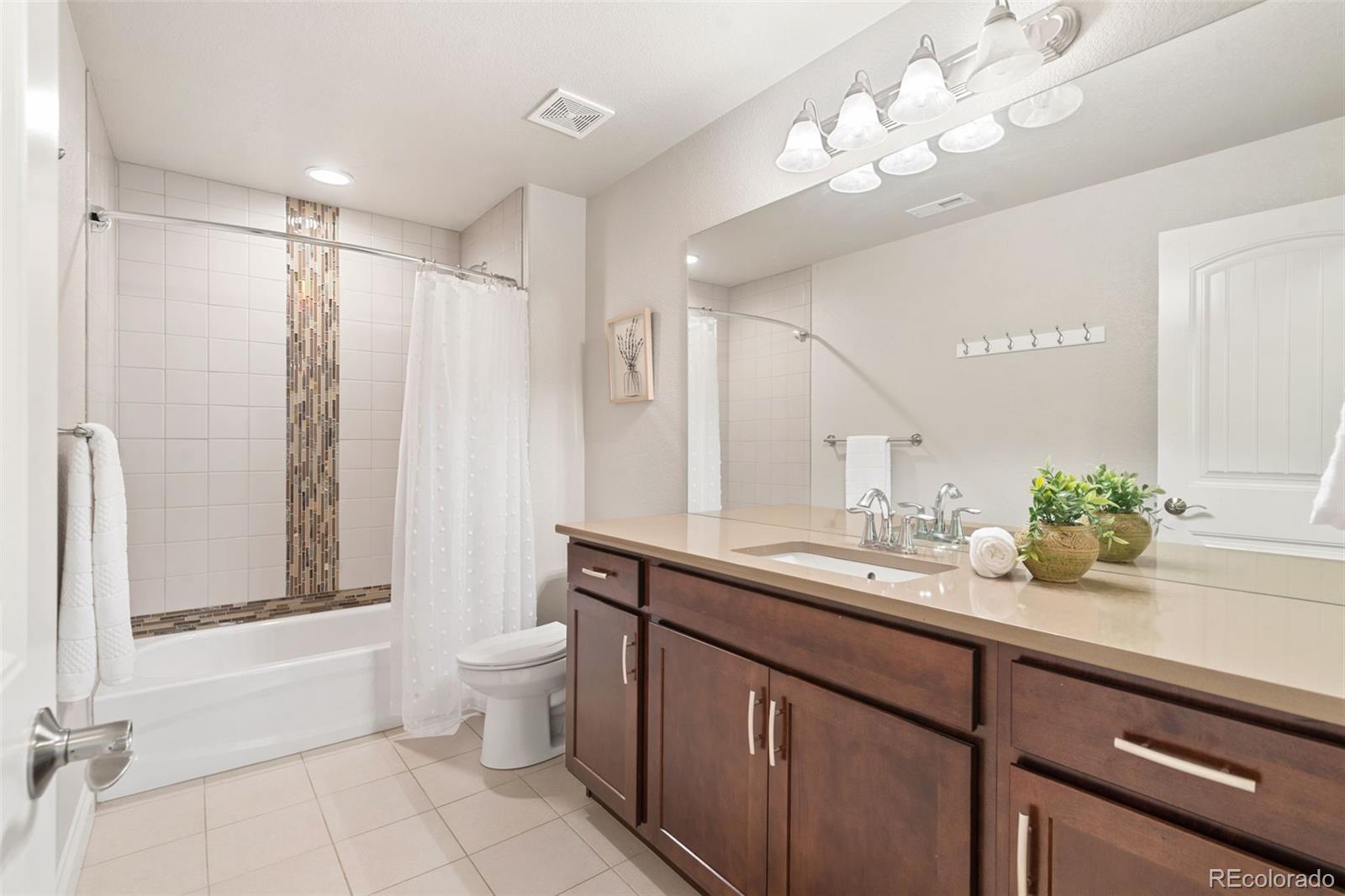 Colorado Springs, Colorado, 80921, United States, 5 Bedrooms Bedrooms, ,4 BathroomsBathrooms,Residential,Active,2002338