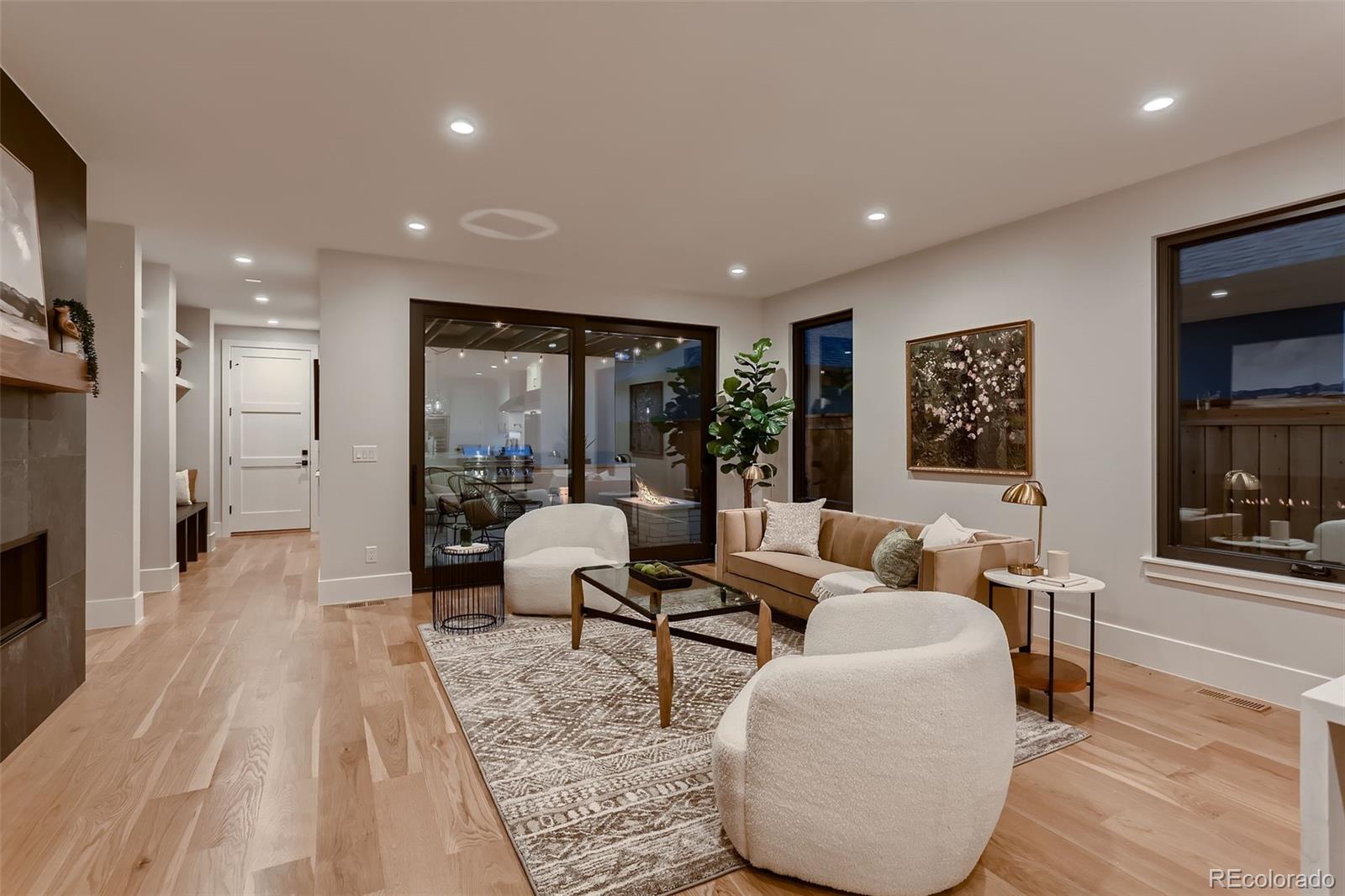 Denver, Colorado, 80206, United States, 4 Bedrooms Bedrooms, ,5 BathroomsBathrooms,Residential,Active,1900194