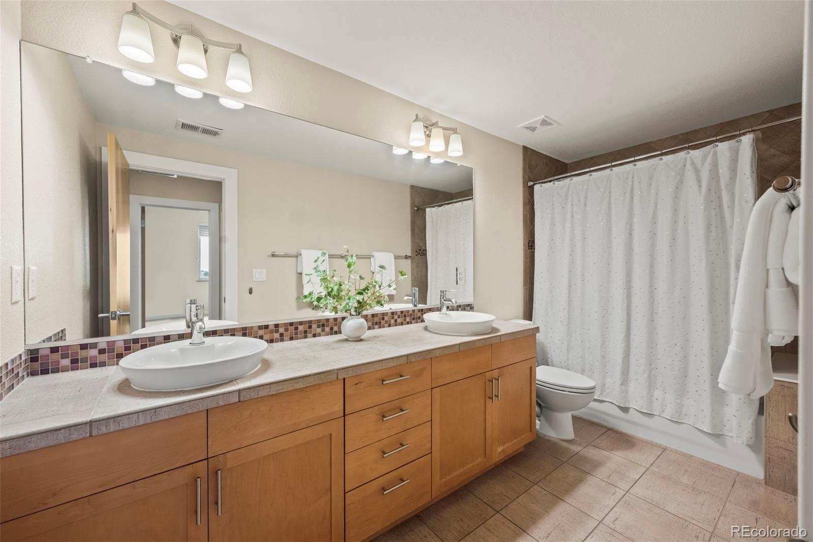 Boulder, Colorado, 80301, United States, 5 Bedrooms Bedrooms, ,4 BathroomsBathrooms,Residential,Pending,1944064