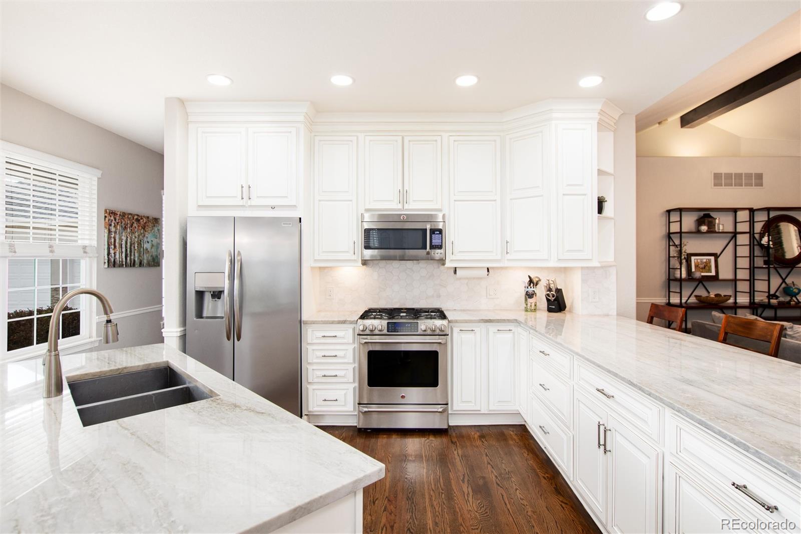 Littleton, Colorado, 80123, United States, 4 Bedrooms Bedrooms, ,4 BathroomsBathrooms,Residential,Active,1936610