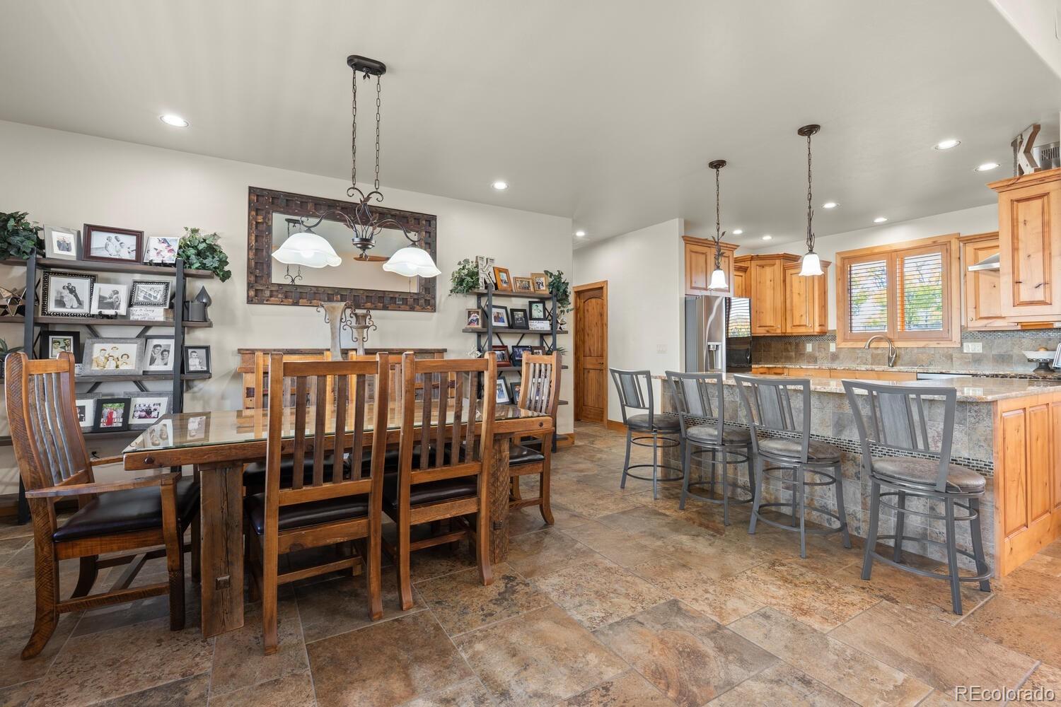 Montrose, Colorado, 81403, United States, 3 Bedrooms Bedrooms, ,3 BathroomsBathrooms,Residential,Active,1985579