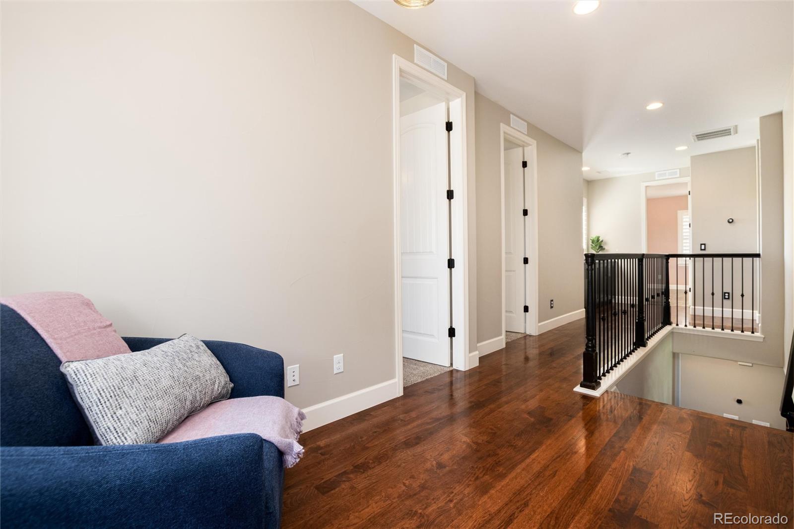 Highlands Ranch, Colorado, 80126, United States, 4 Bedrooms Bedrooms, ,4 BathroomsBathrooms,Residential,Active,1951823