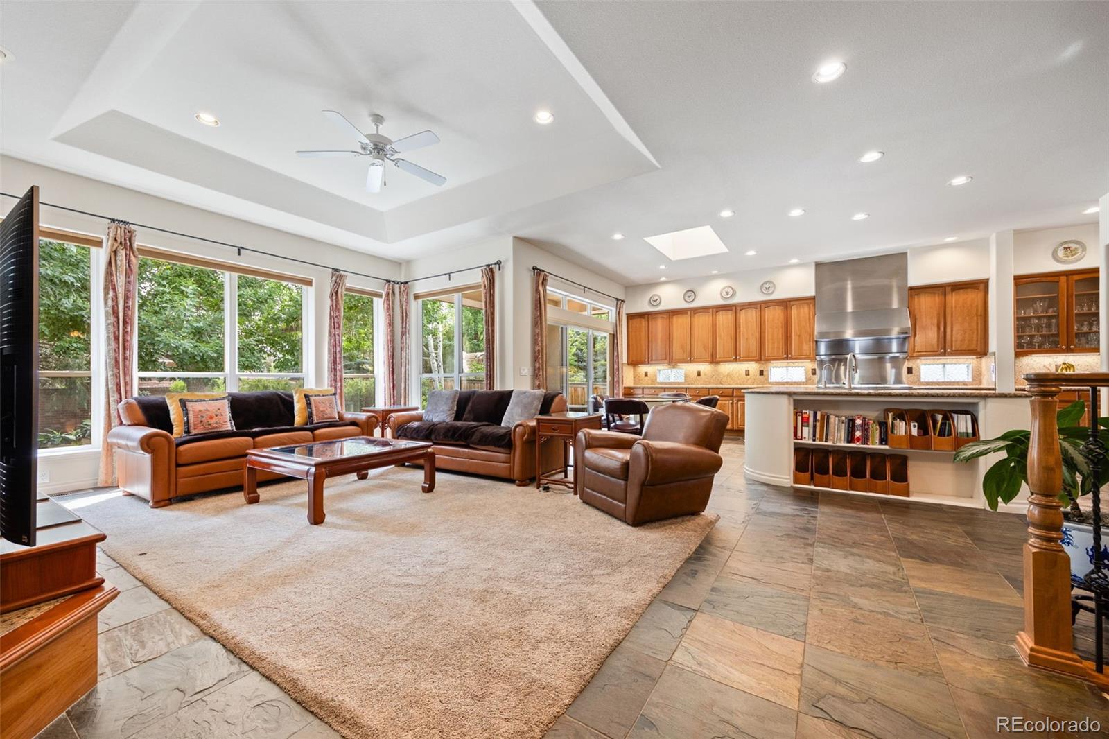 Lone Tree, Colorado, 80124, United States, 4 Bedrooms Bedrooms, ,5 BathroomsBathrooms,Residential,Active,1909066