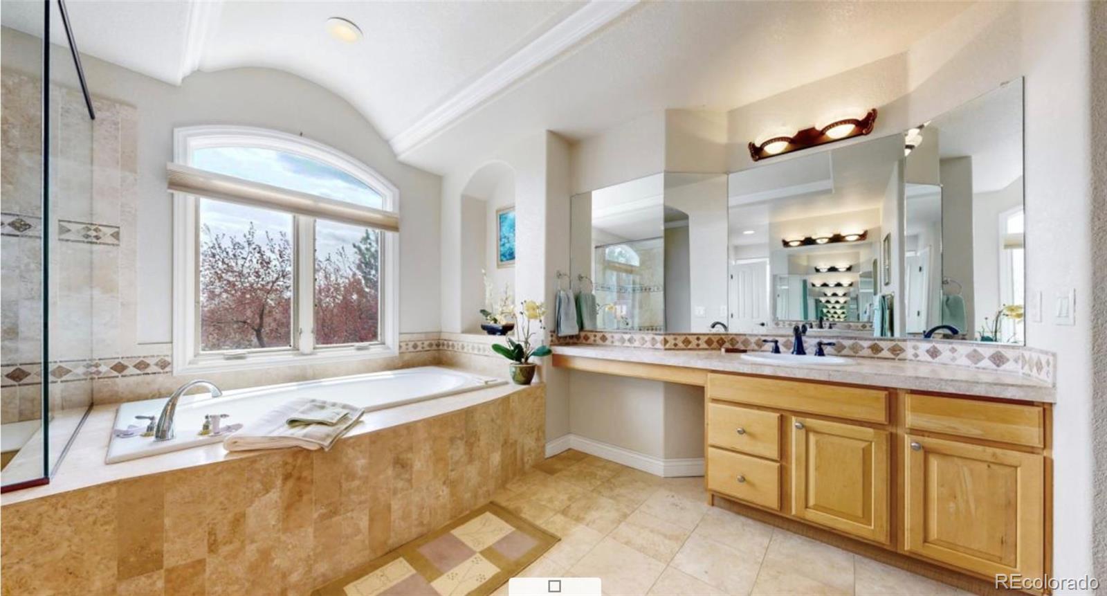 Littleton, Colorado, 80123, United States, ,5 BathroomsBathrooms,Residential,Active,1764082