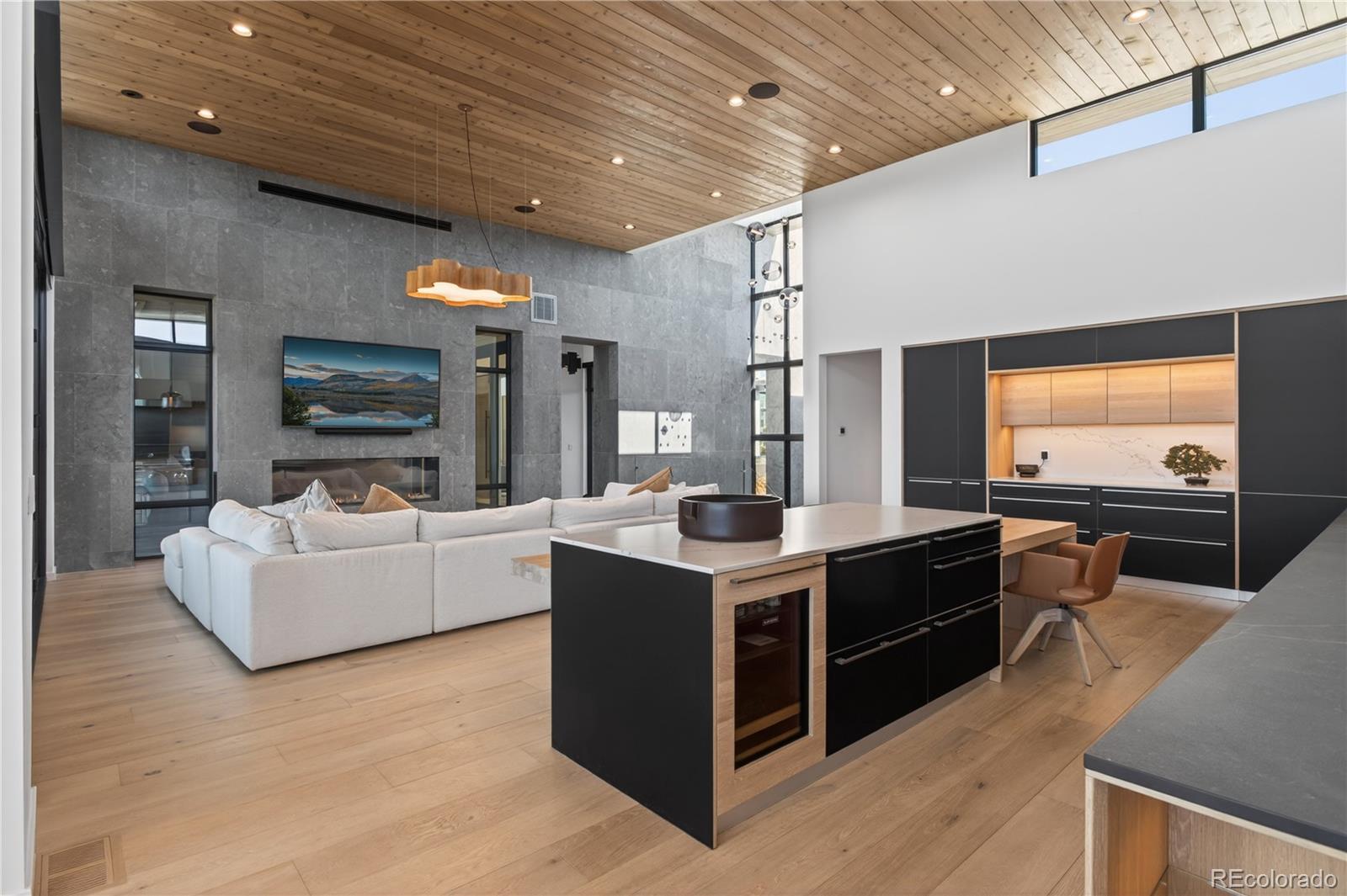 Highlands Ranch, Colorado, 80126, United States, 4 Bedrooms Bedrooms, ,7 BathroomsBathrooms,Residential,Active,2045709