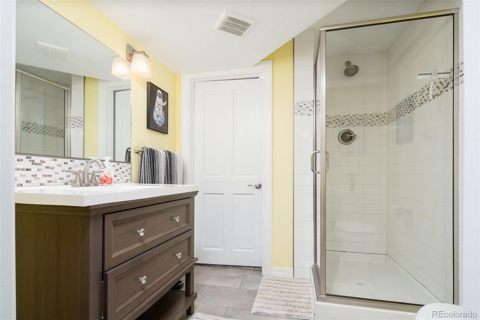 Castle Pines, Colorado, 80108, United States, 5 Bedrooms Bedrooms, ,5 BathroomsBathrooms,Residential,Active,2009383