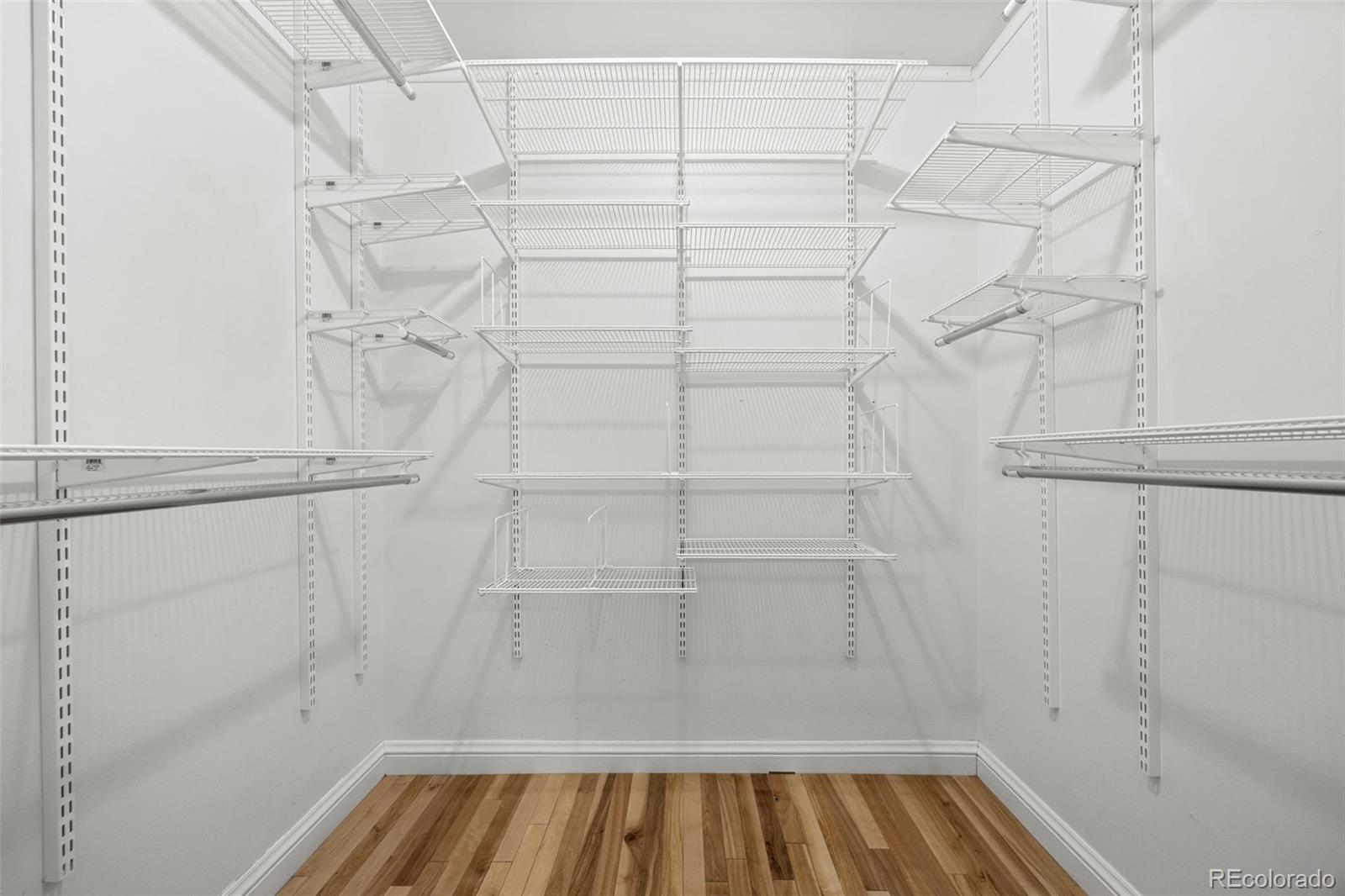 Englewood, Colorado, 80111, United States, 4 Bedrooms Bedrooms, ,3 BathroomsBathrooms,Residential,Active,1909660