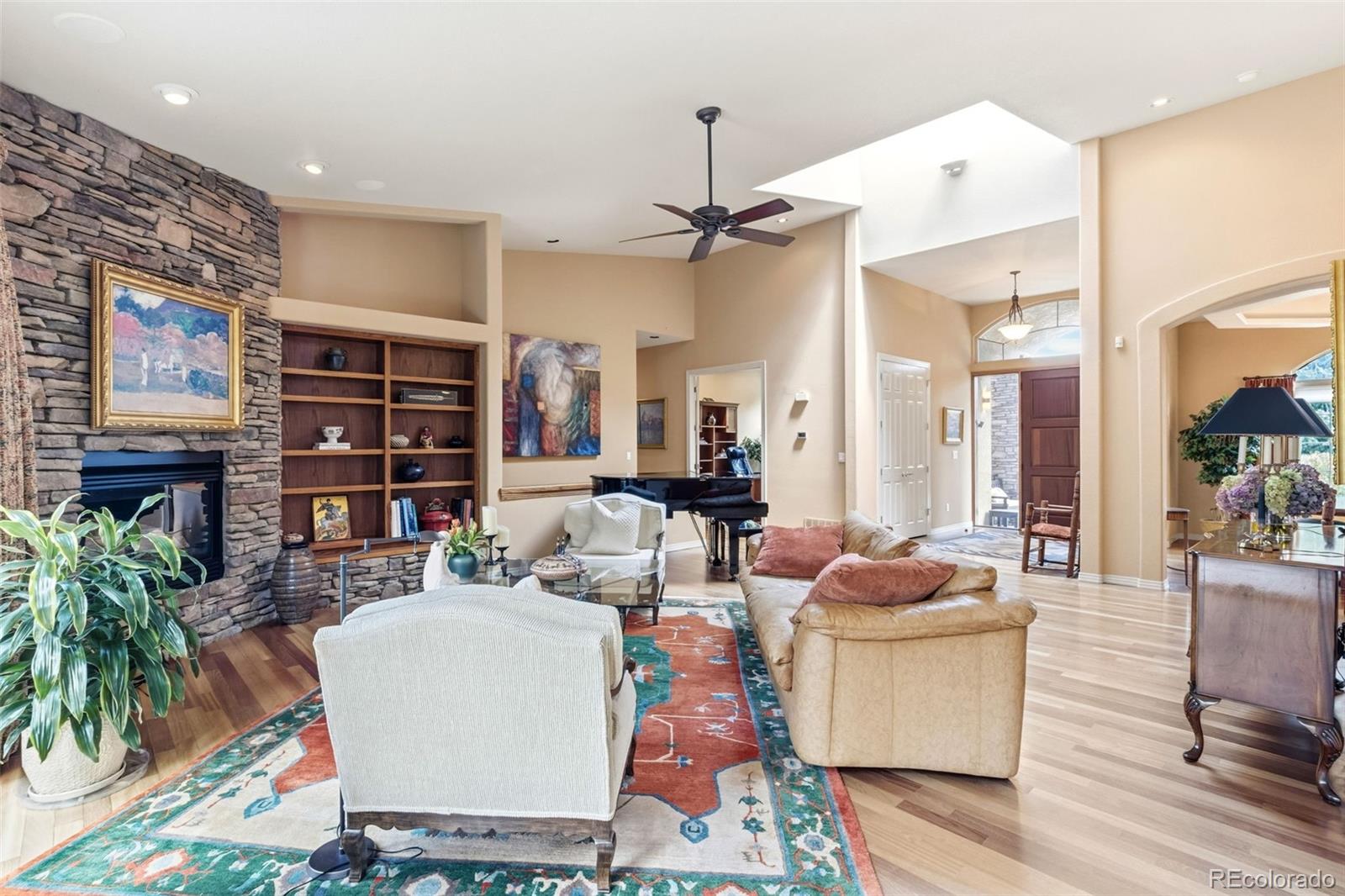 Colorado Springs, Colorado, 80906, United States, 4 Bedrooms Bedrooms, ,3 BathroomsBathrooms,Residential,Active,2045386