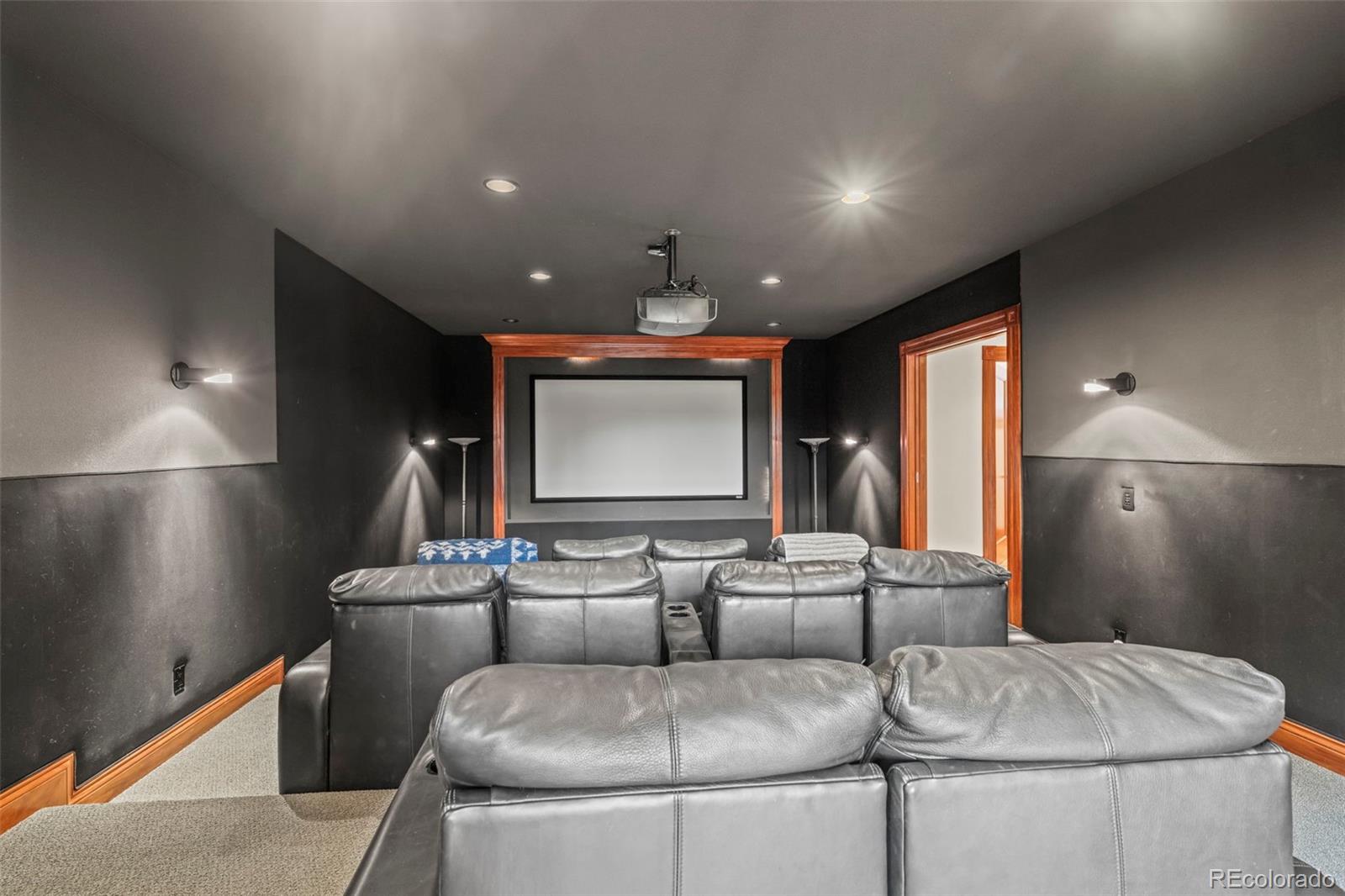 Niwot, Colorado, 80503, United States, 4 Bedrooms Bedrooms, ,7 BathroomsBathrooms,Residential,Active,2033352