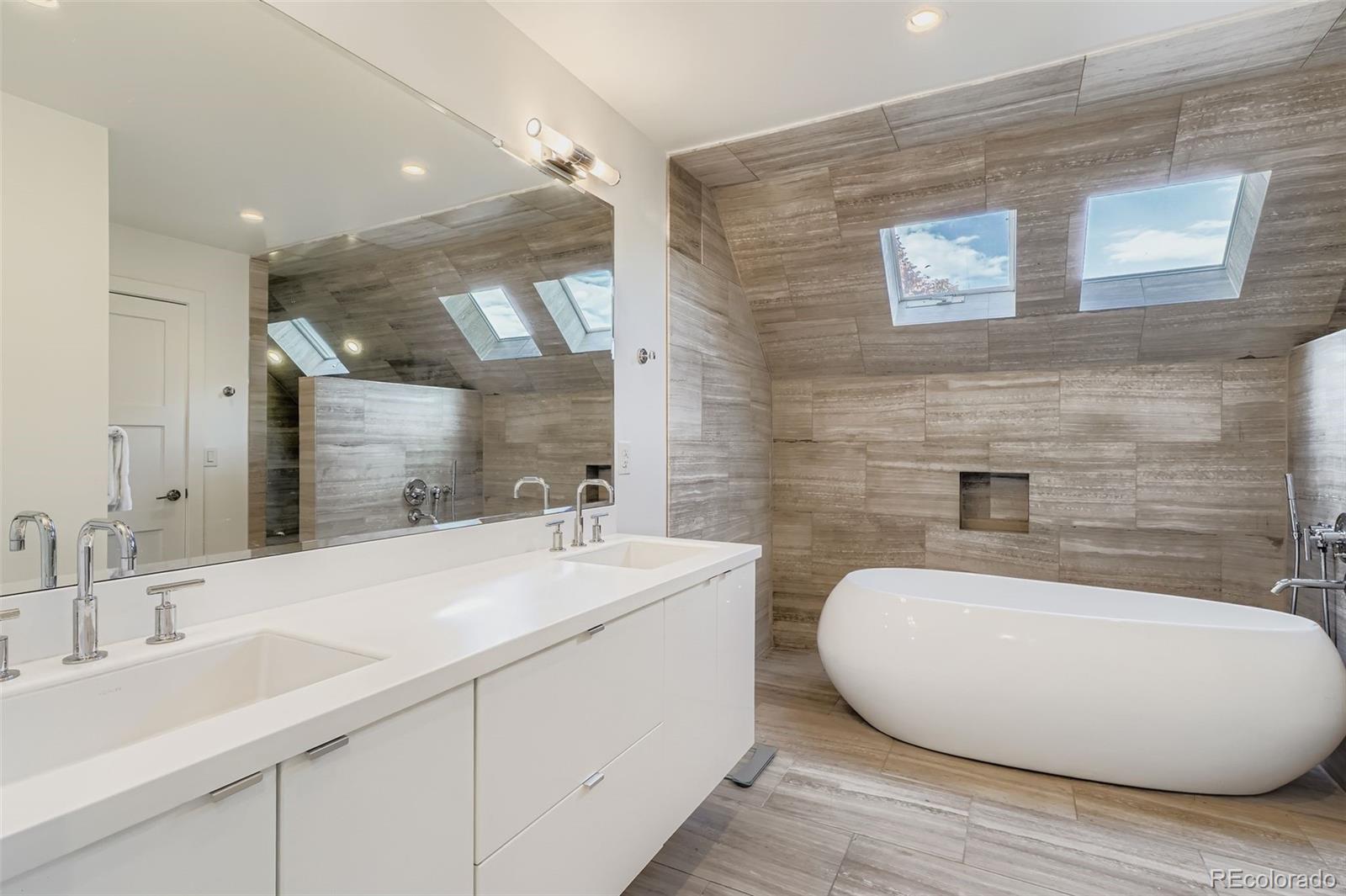 Denver, Colorado, 80209, United States, 5 Bedrooms Bedrooms, ,4 BathroomsBathrooms,Residential,Active,1953688