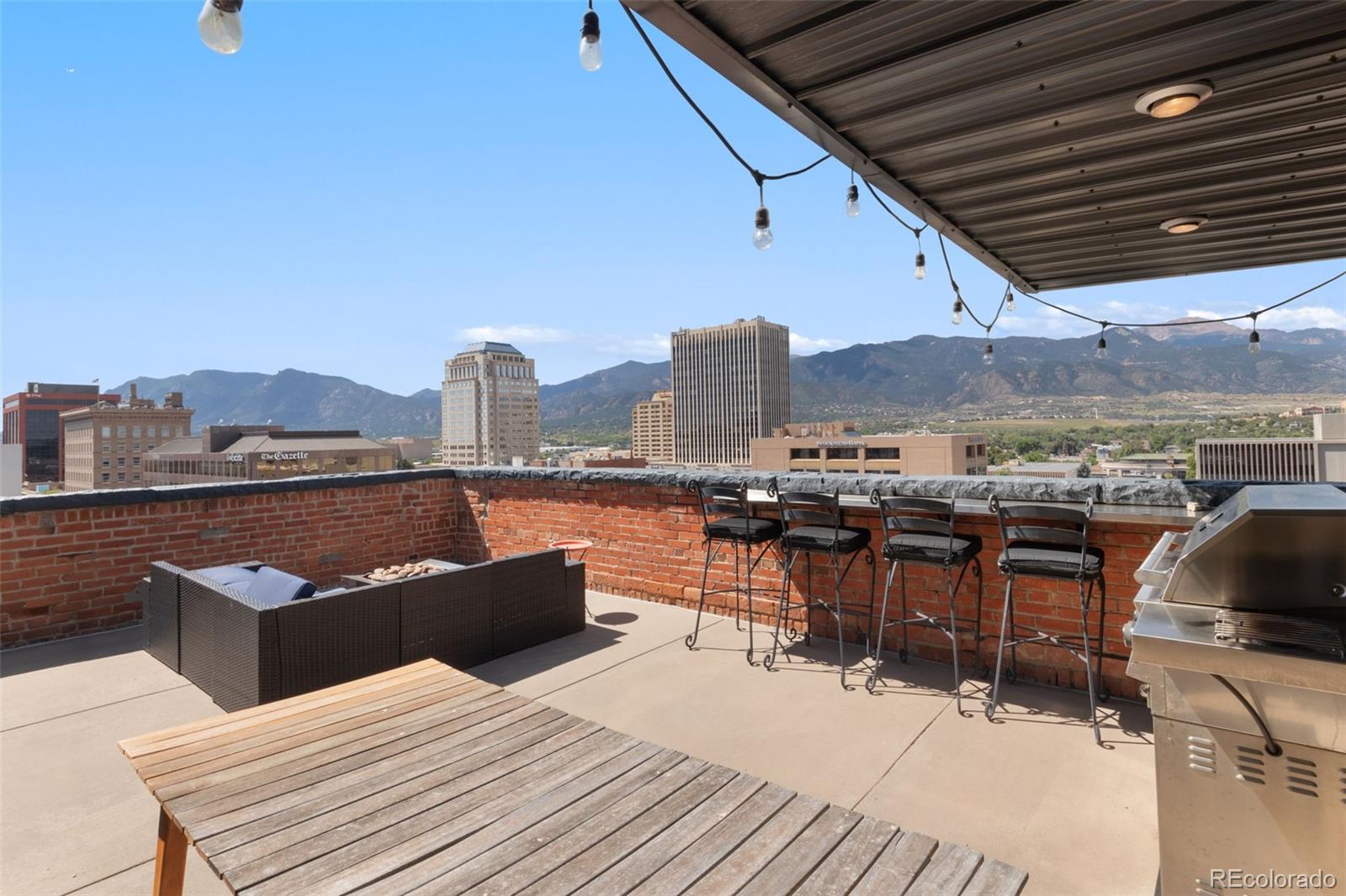 Colorado Springs, Colorado, 80903, United States, 3 Bedrooms Bedrooms, ,3 BathroomsBathrooms,Residential,Active,1944079