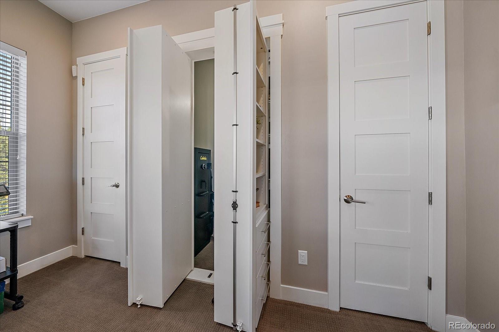 Franktown, Colorado, 80116, United States, 4 Bedrooms Bedrooms, ,4 BathroomsBathrooms,Residential,Active,2010585