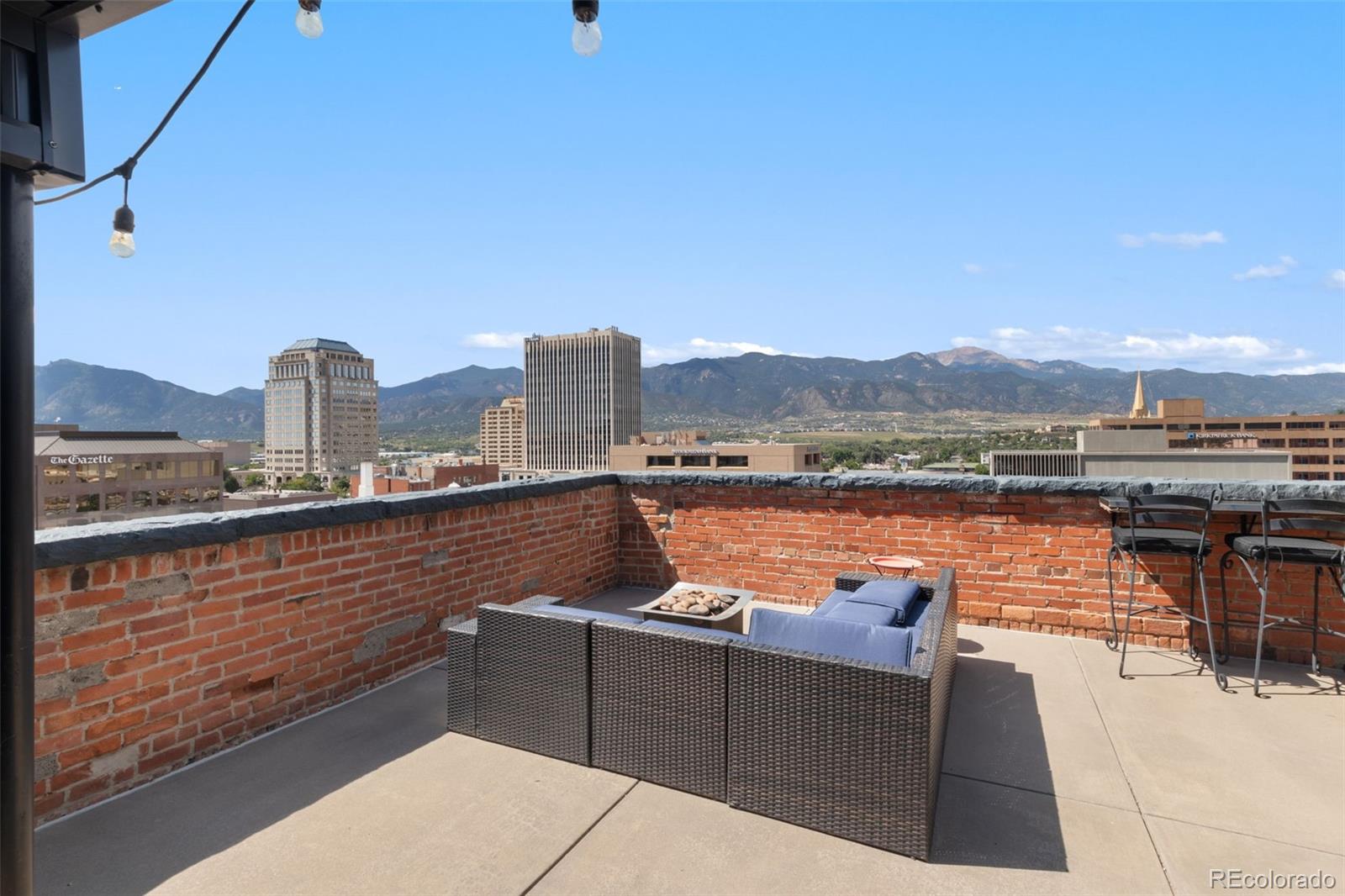 Colorado Springs, Colorado, 80903, United States, 3 Bedrooms Bedrooms, ,3 BathroomsBathrooms,Residential,Active,1944079
